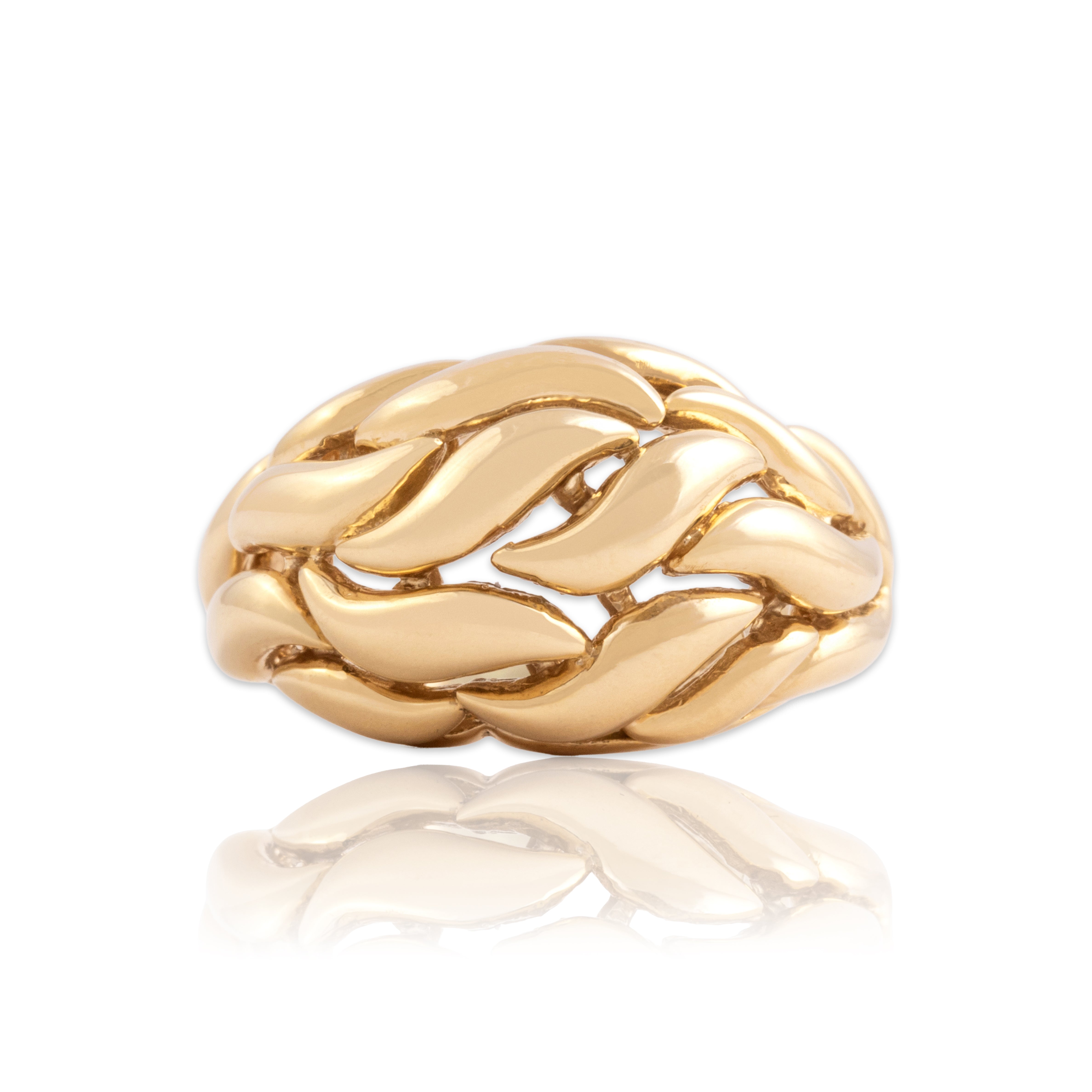 Vintage 14k Yellow Gold Flowing Wavy Dome Ring - Close-up view
