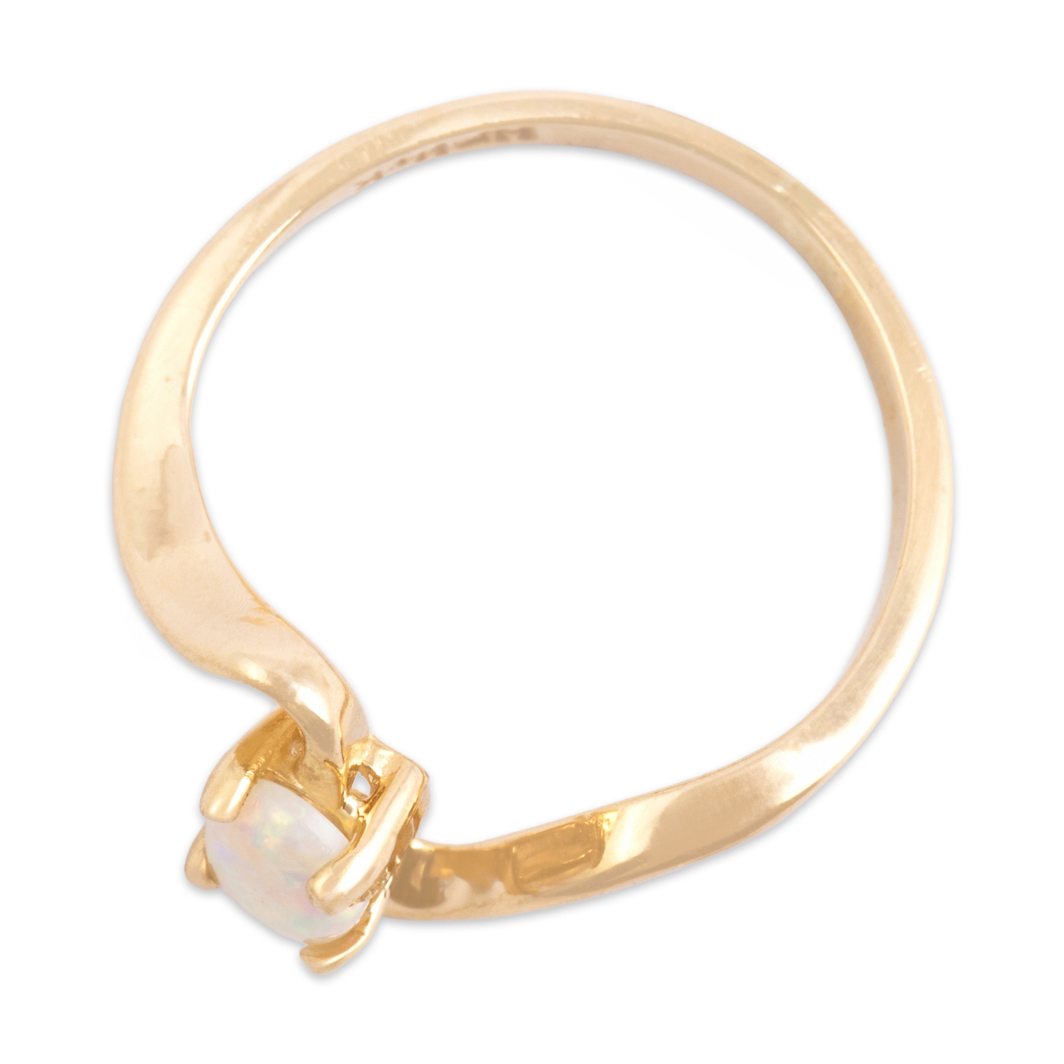 Vintage 14k Yellow Gold Opal Swirling Cabochon Solitaire Ring - Overall view