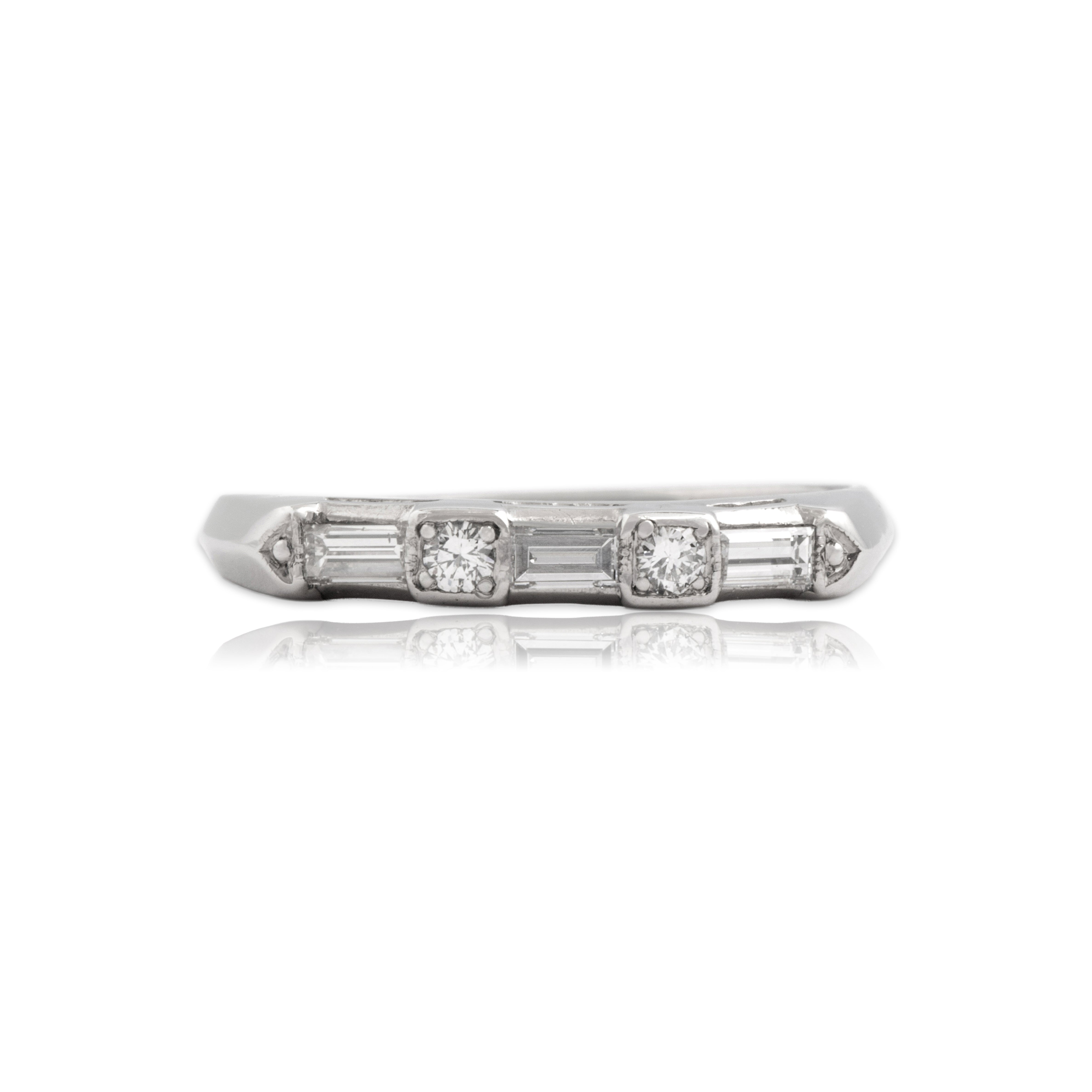 Vintage Platinum Diamond Elegant Mixed-Cut Line Band Ring 7.50