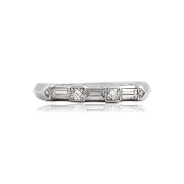 Vintage Platinum Diamond Elegant Mixed-Cut Line Band Ring 7.50
