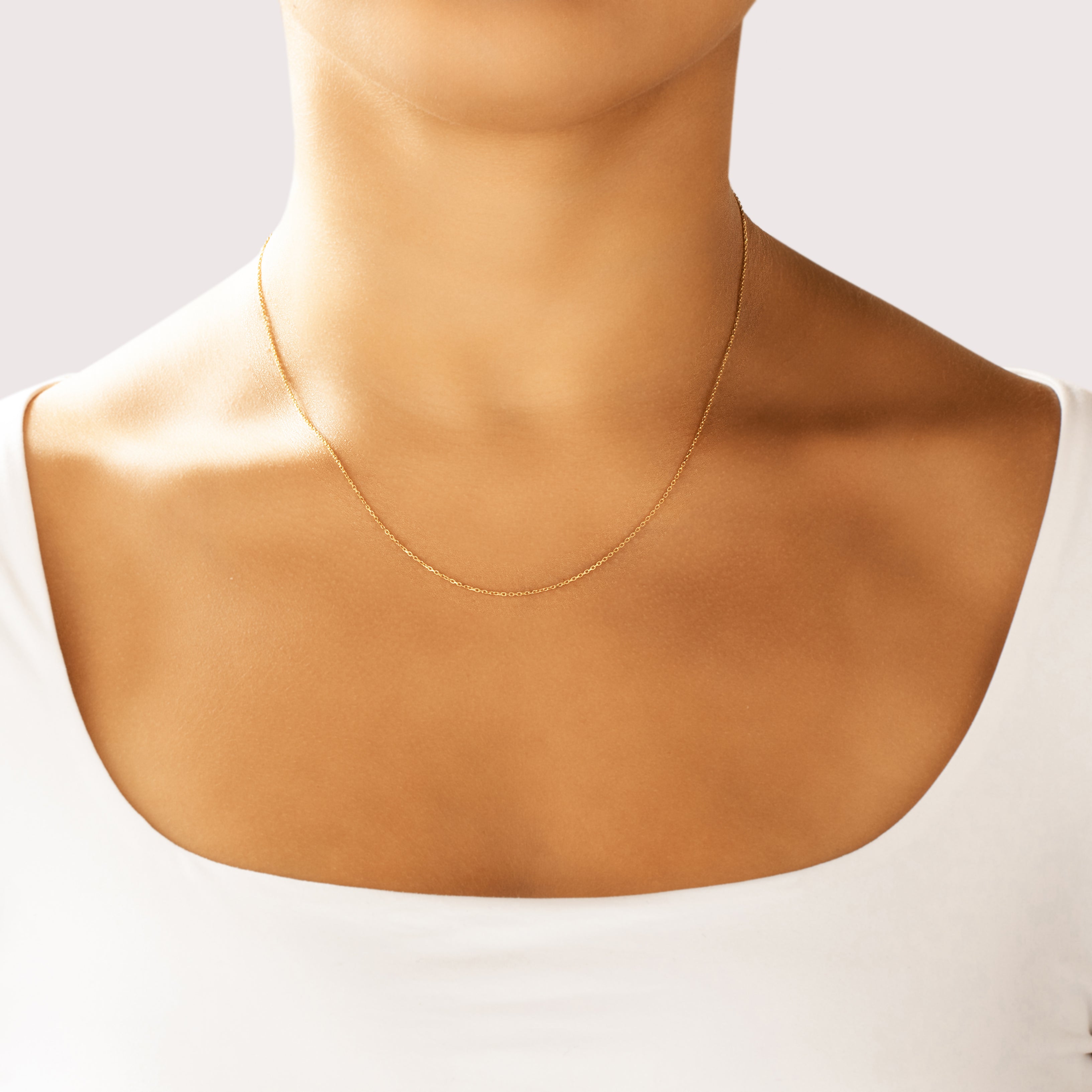 Vintage Italian 18k Yellow Gold .9mm Dainty Cable Chain - On model view