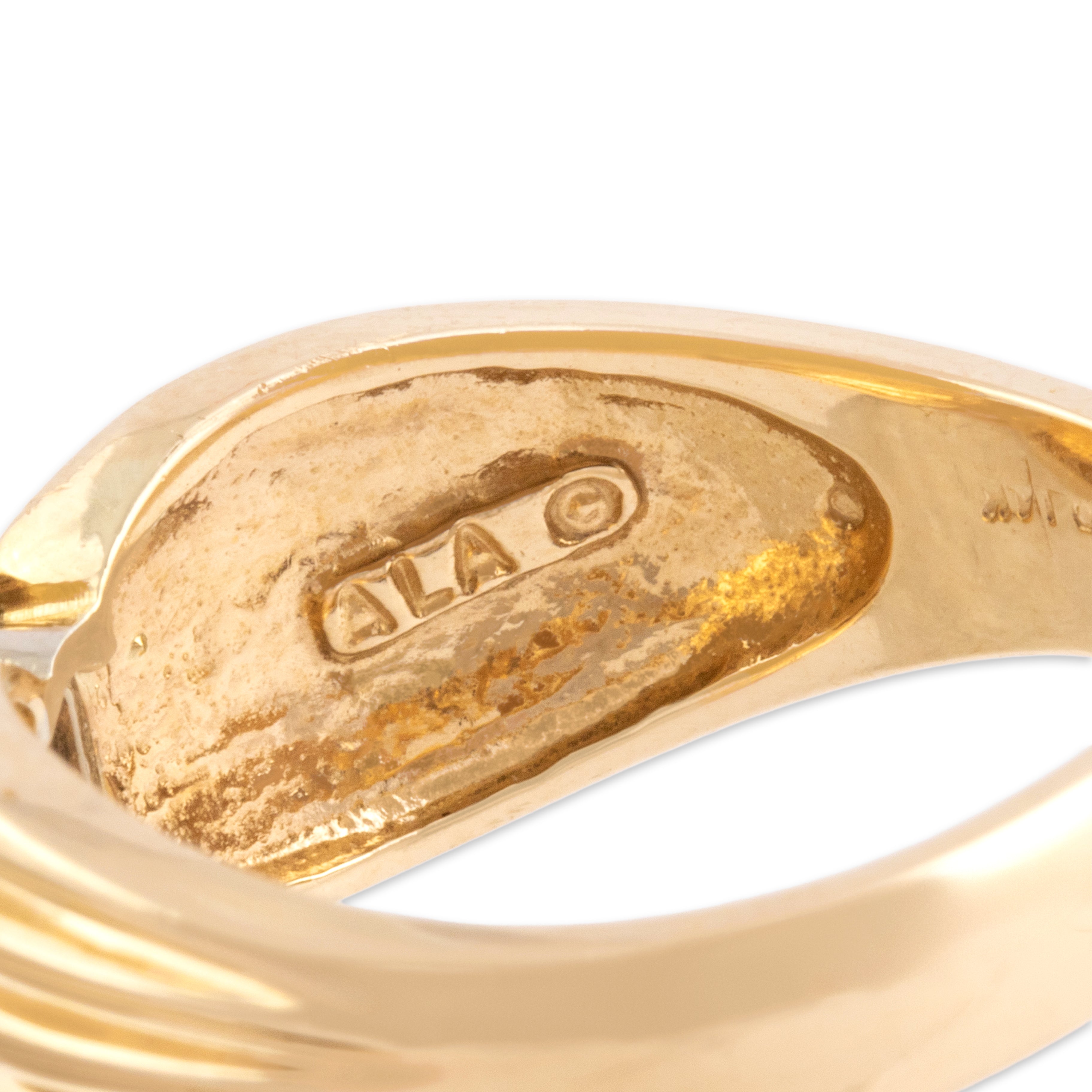 Vintage 14k Yellow Gold Blue Sapphire Diamond Dazzling Ribbed Oval Halo Ring - Hallmark view