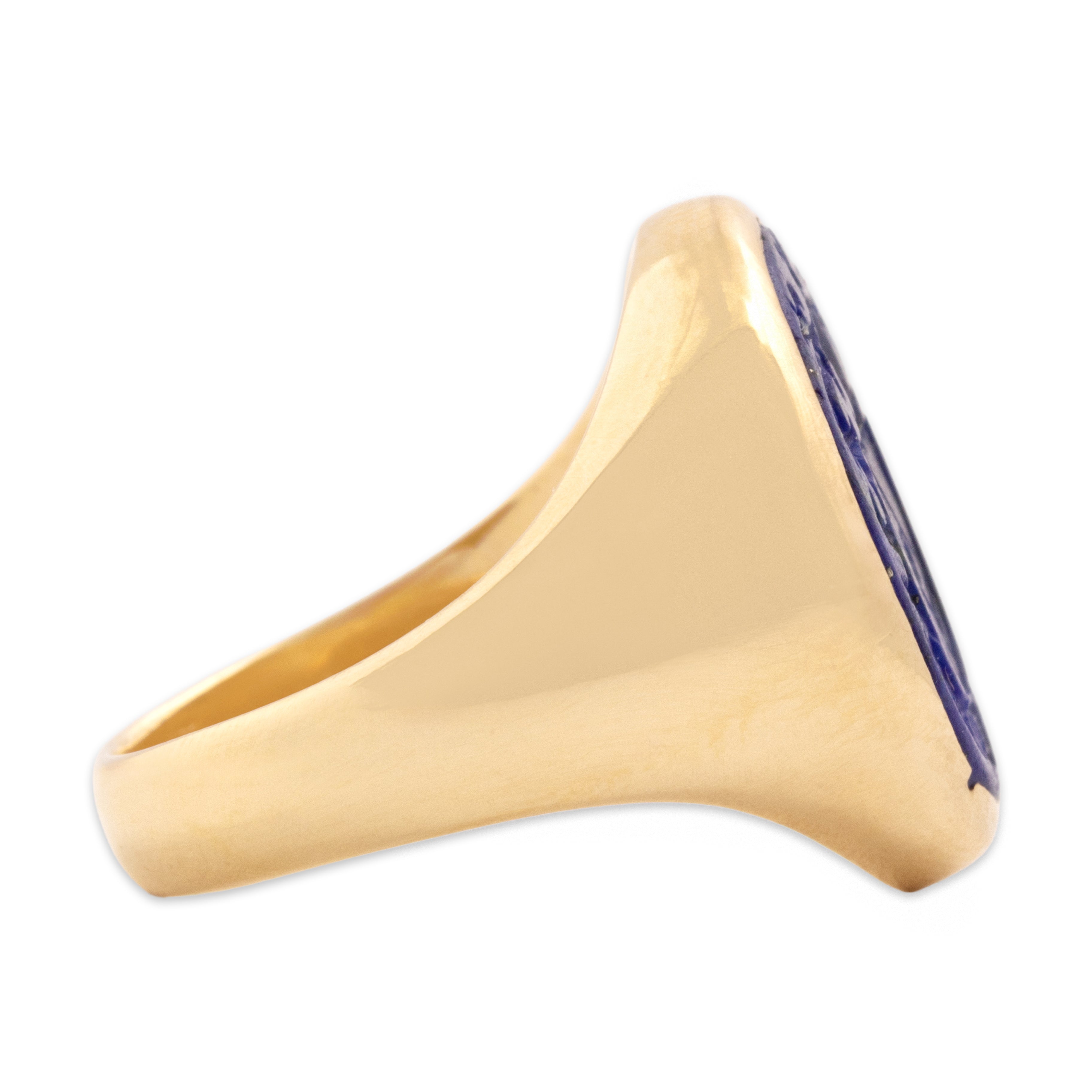 Vintage 14k Yellow Gold Lapis Lazuli Incredible Carved Coat Of Arms Signet Ring - Side view