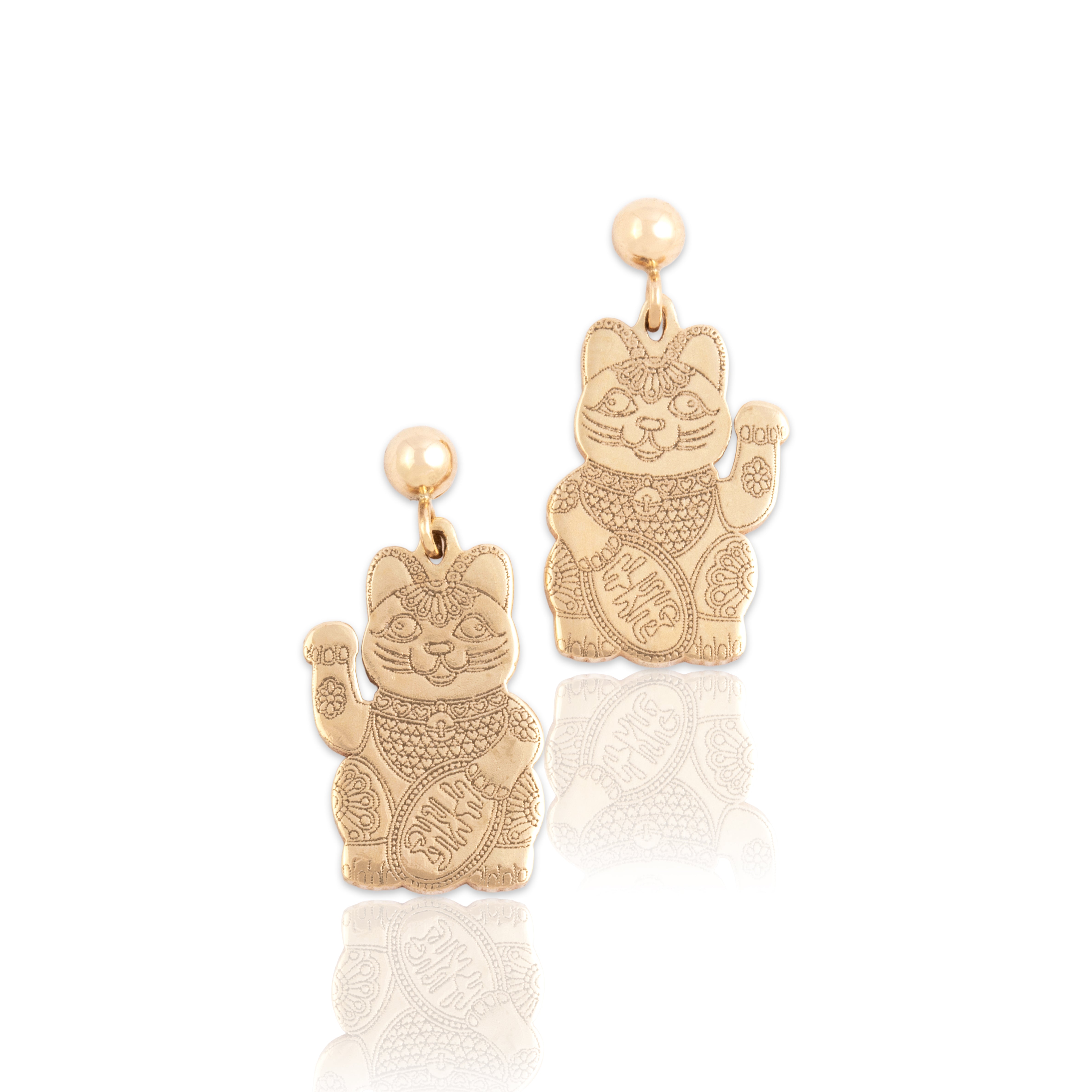 Estate 9k Yellow Gold Maneki-Neko Lucky Cat Dangle Earrings - Close-up view