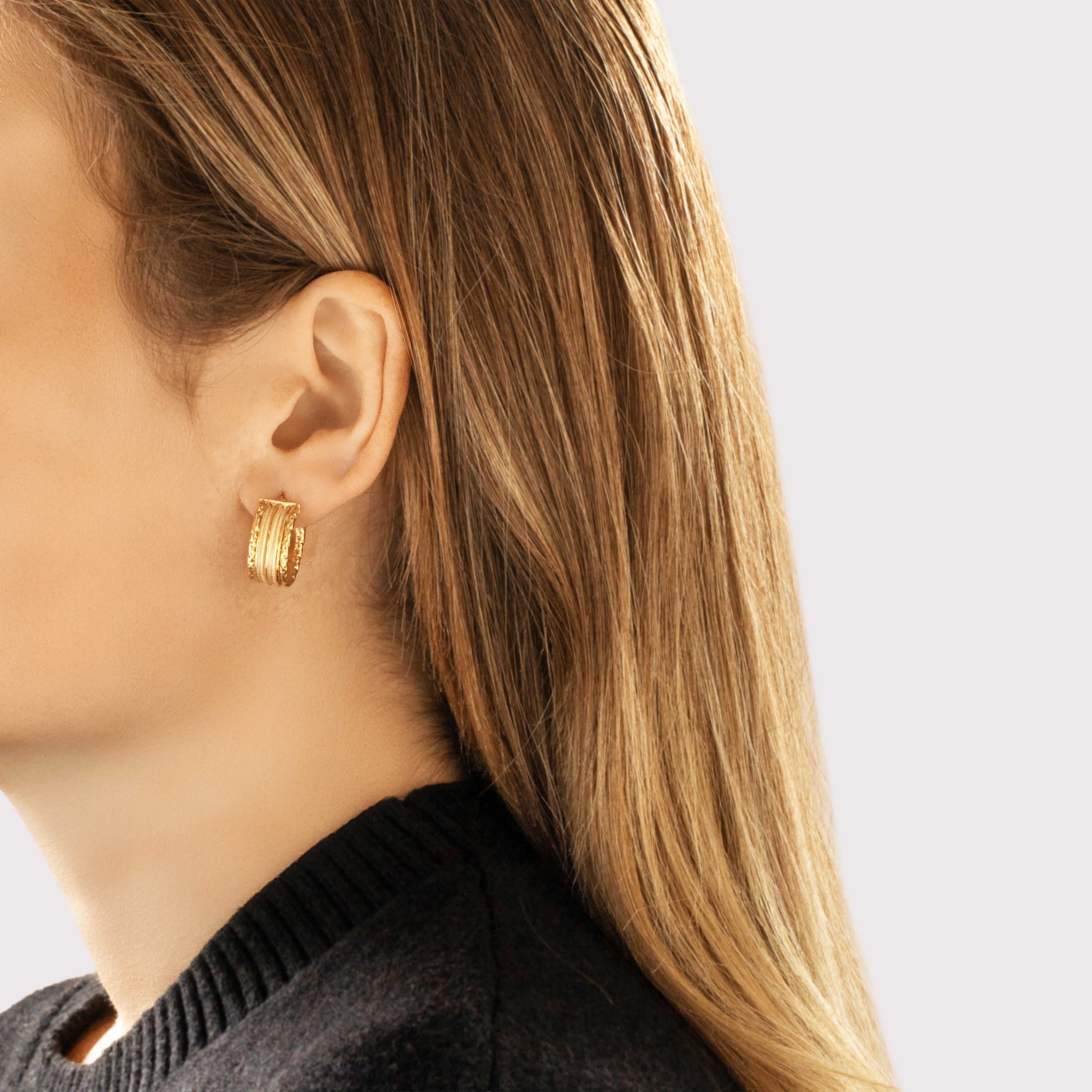 Vintage 14k Yellow Gold Funky Textured Brushed Oval Hoop Earrings - On model view