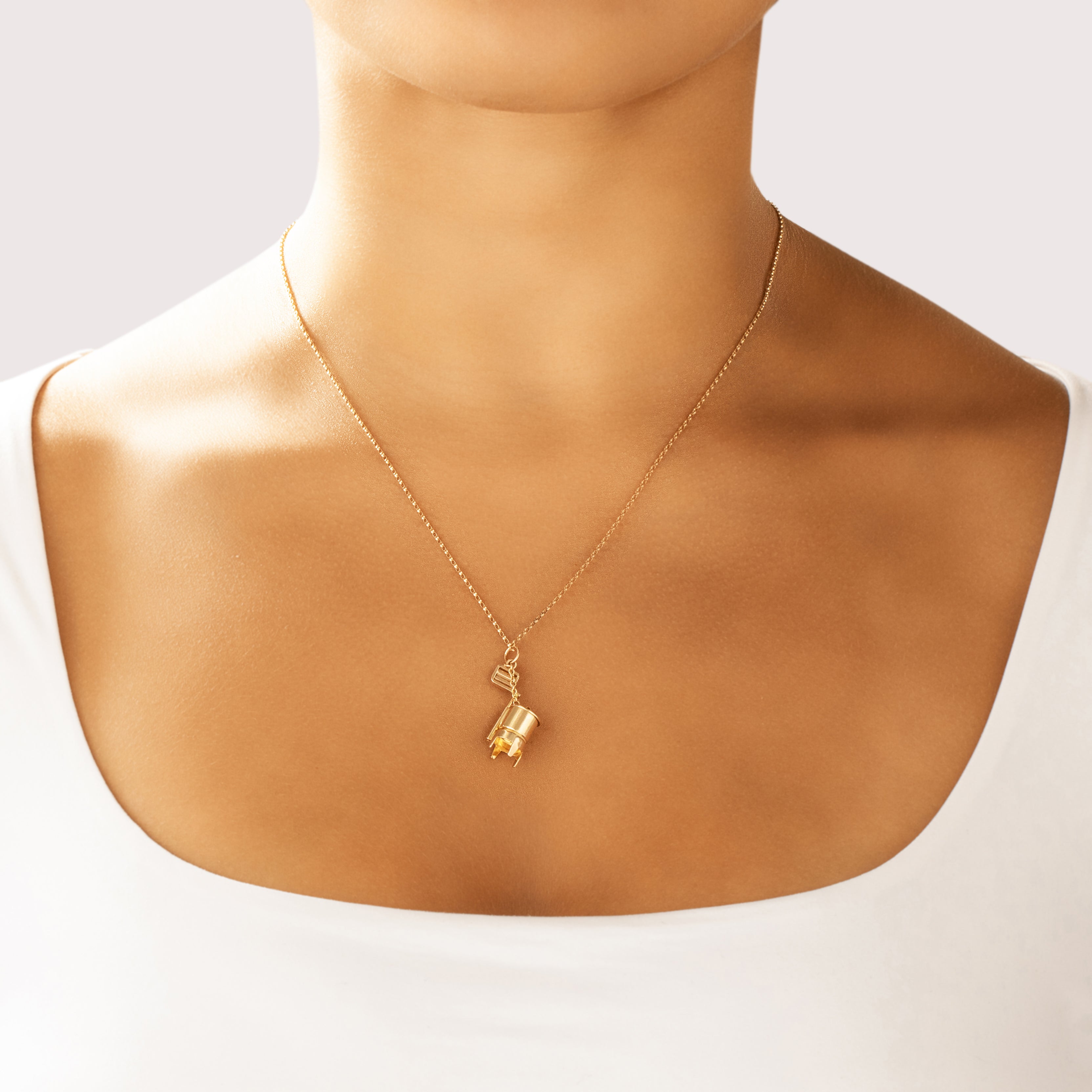 Vintage 14k Yellow Gold Dimensional Articulated Wringer Washing Machine Charm / Pendant - On model view