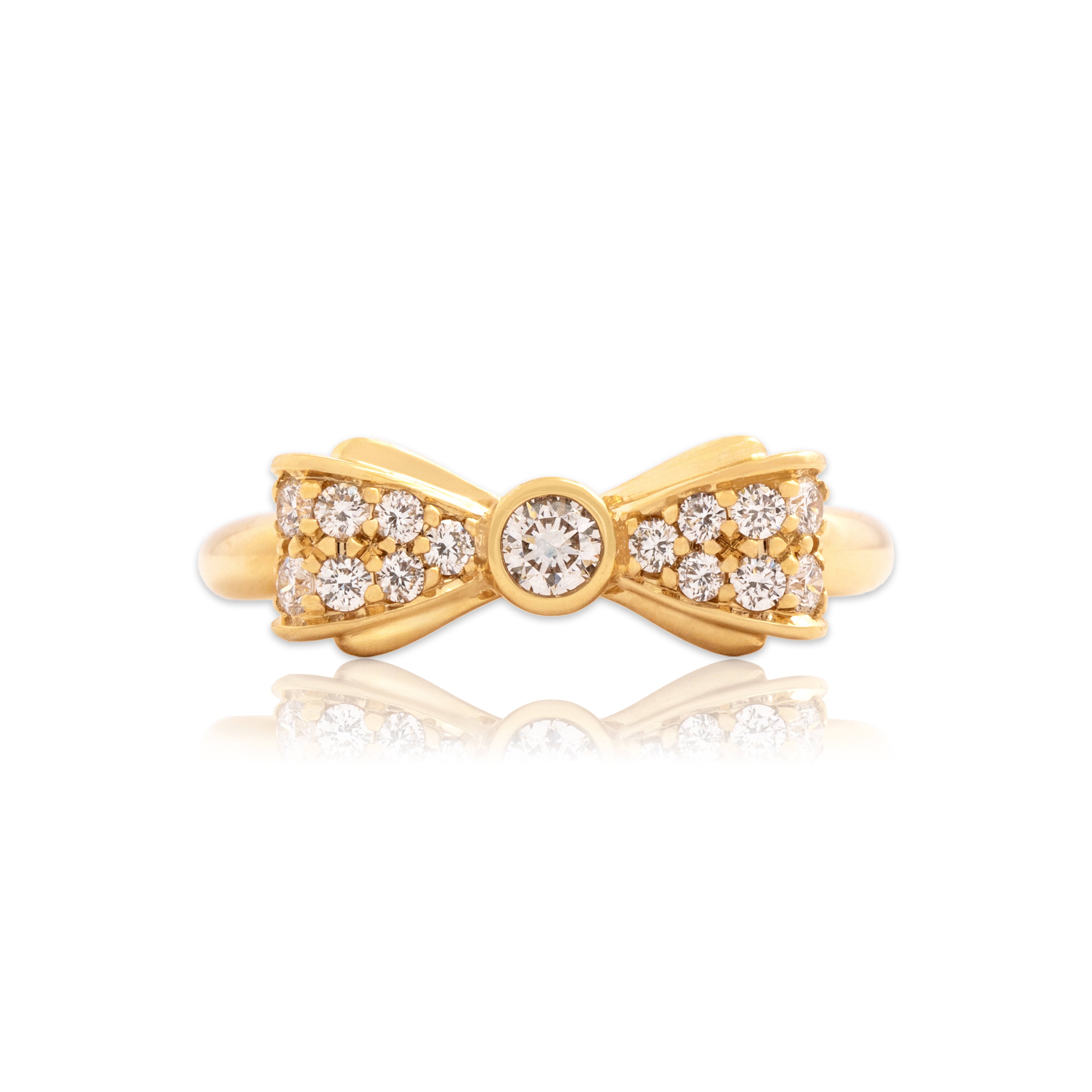 Estate Kat Florence 18k Yellow Gold [Custom Carat] Dazzling Bow Adjustable Ring - Close-up view