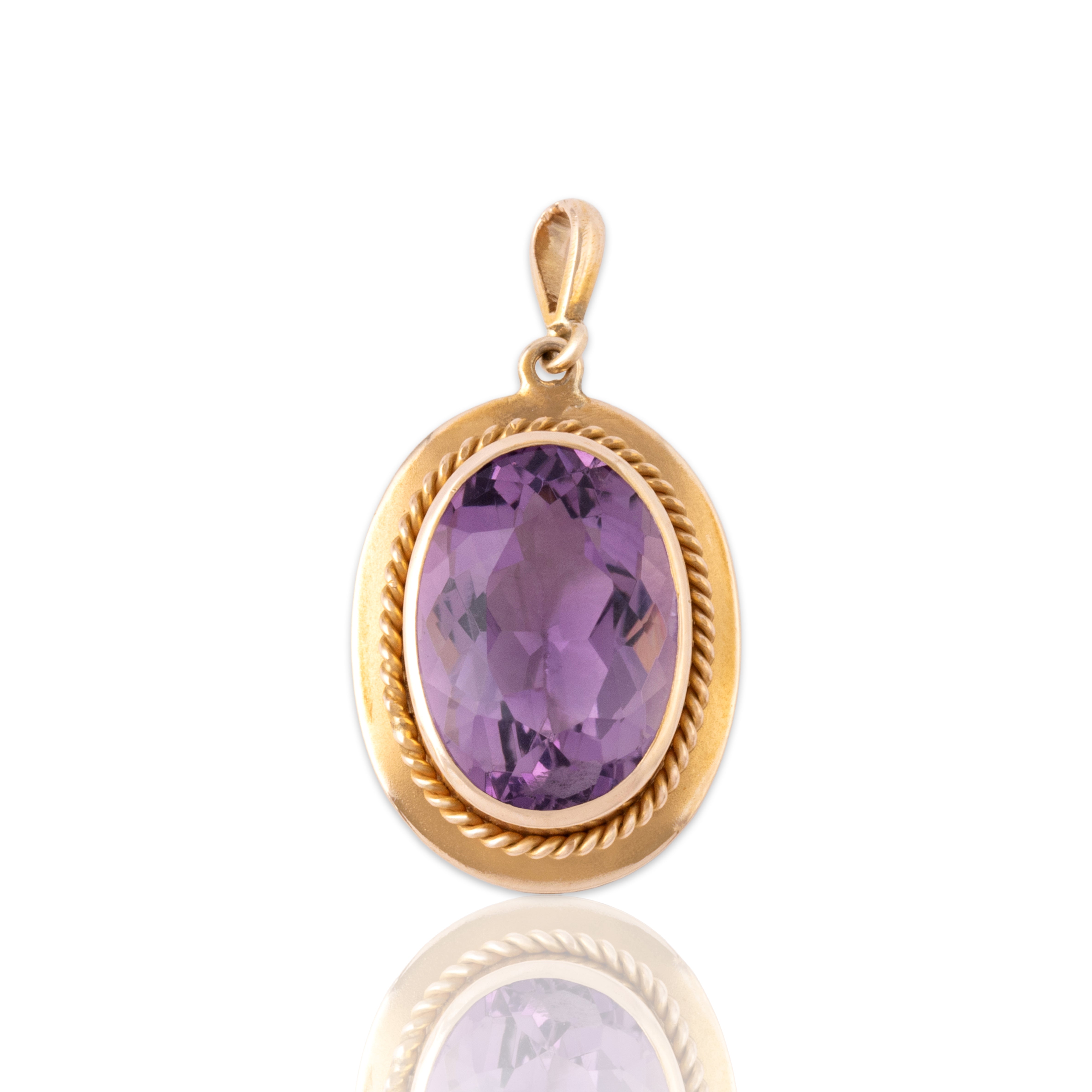 Vintage 10k Yellow Gold 5.52ct Amethyst Elegant Satin Cabled Bezel Pendant - Close-up view