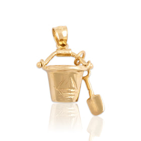 Vintage 14k Yellow Gold Playful Beach Bucket And Pail Charm / Pendant