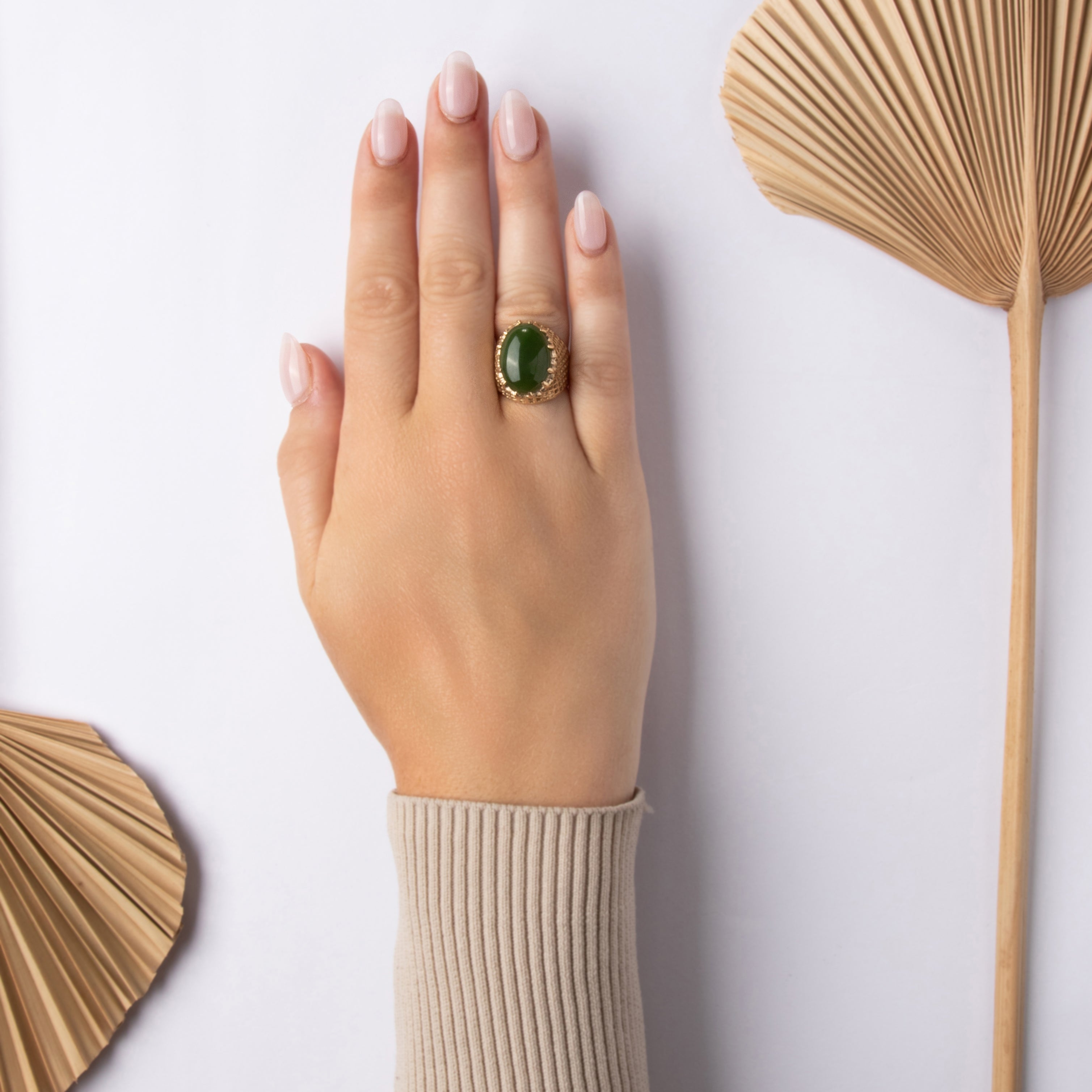 Vintage 14k Yellow Gold 9.78ct Jade Bold Basketweave Cabochon Ring - On model view