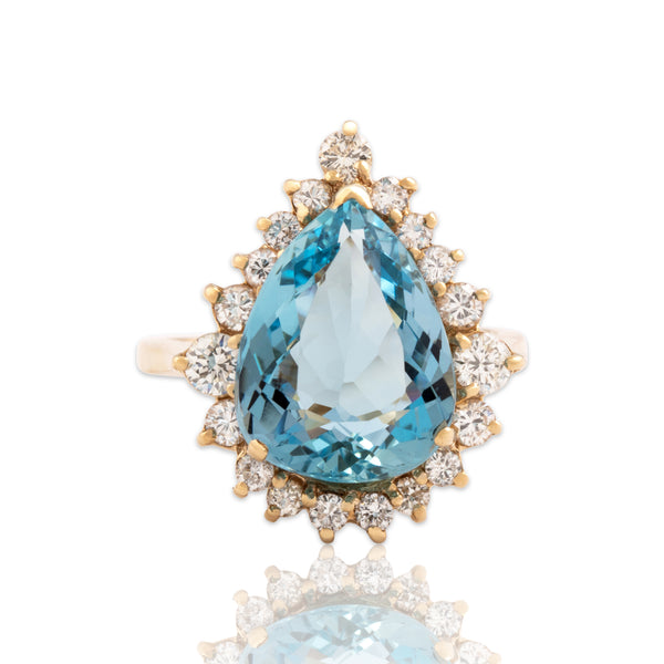 Vintage 14k Yellow Gold 4.16ct Aquamarine .61cttw Diamond Teardrop Halo Ring - Close-up view
