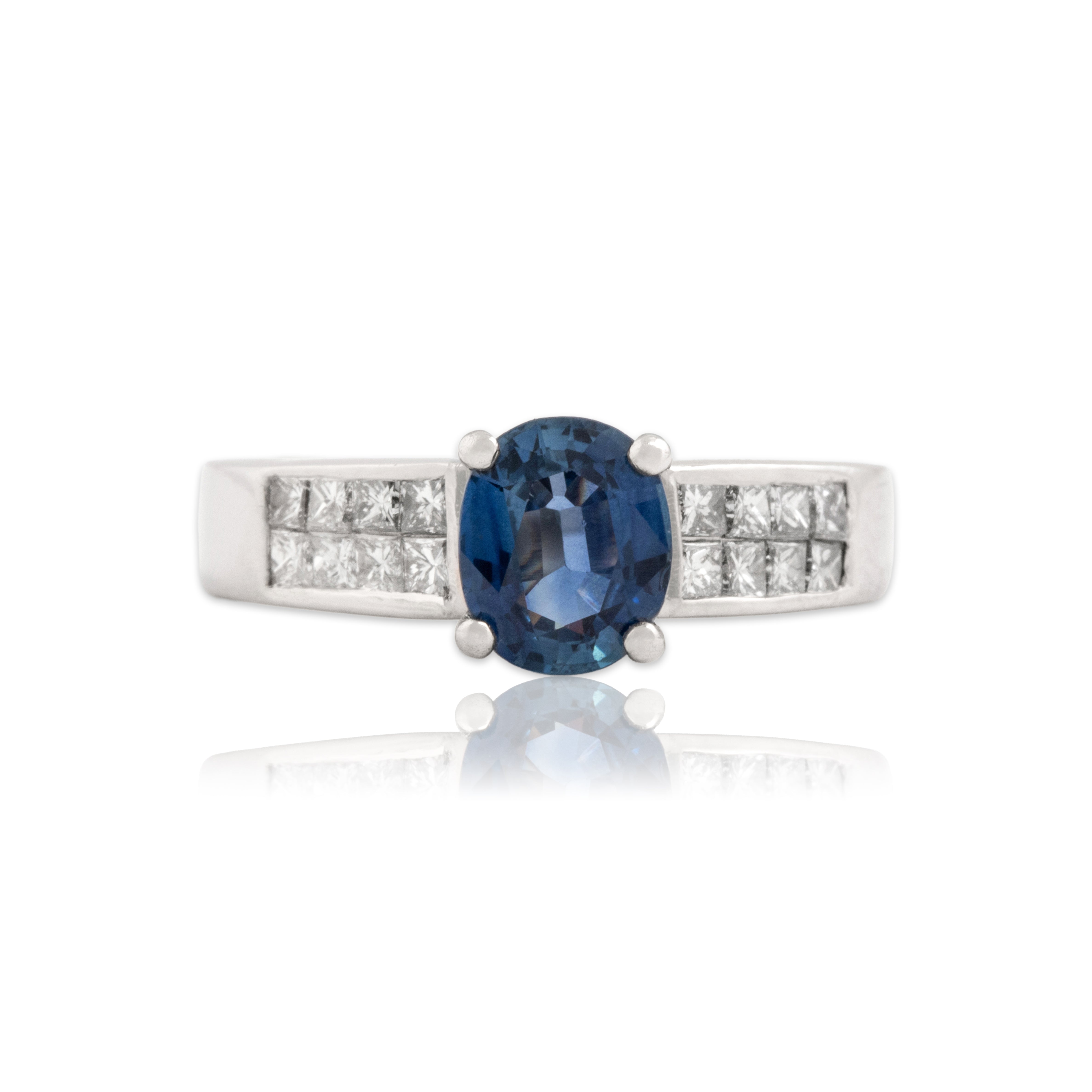 Vintage Platinum 1.19ct Blue Sapphire Diamond Stunning Princess-Cut Shoulder Ring - Close-up view