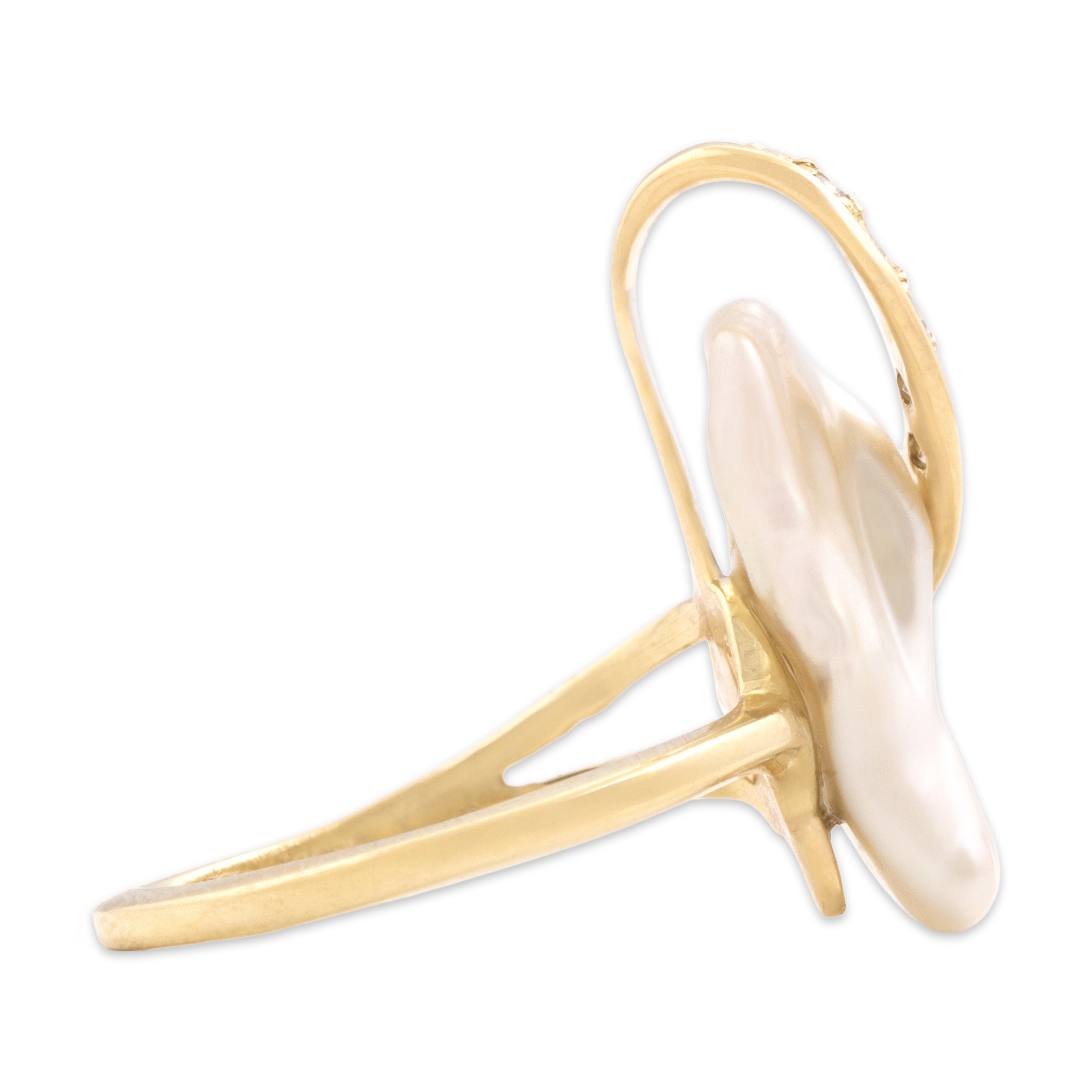 Vintage 14k Yellow Gold Diamond Baroque Pearl Lustrous Loop Ring - Side view