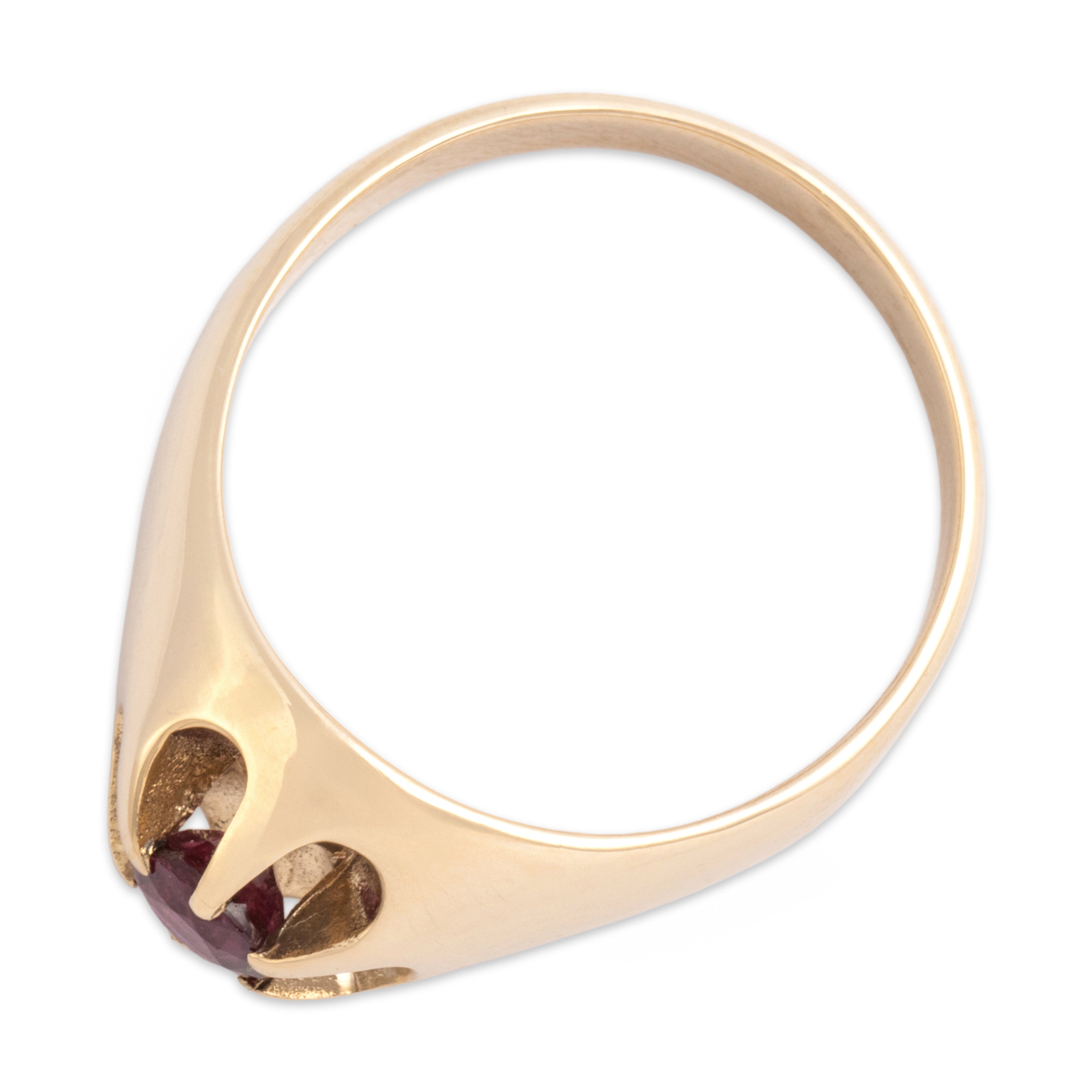 Vintage Heavy 14k Yellow Gold Ruby Scarlet Belcher-Set Ring 9.25