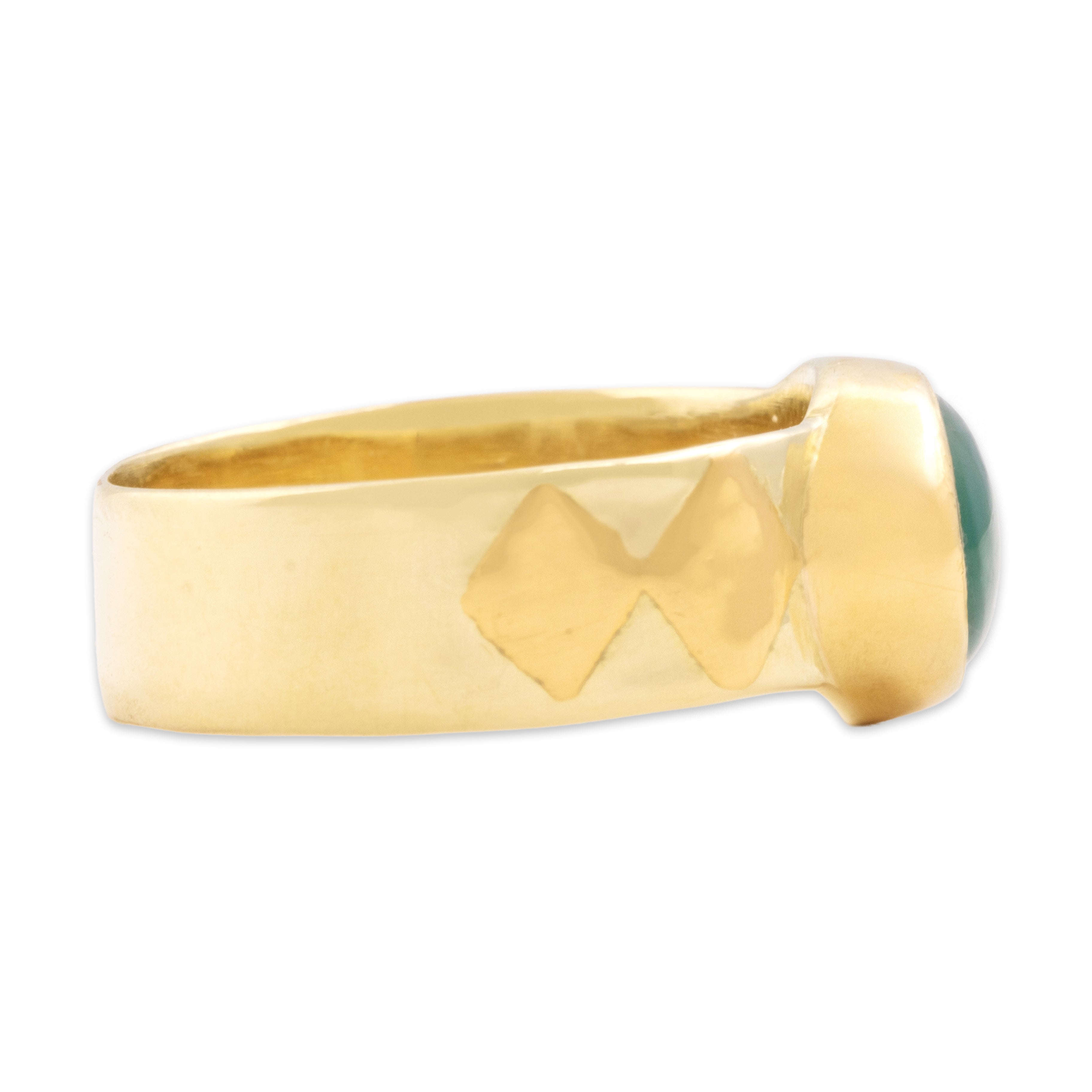 Vintage 18k Yellow Gold Green Chalcedony Artistic Checkerboard Wide Band Ring - Side view