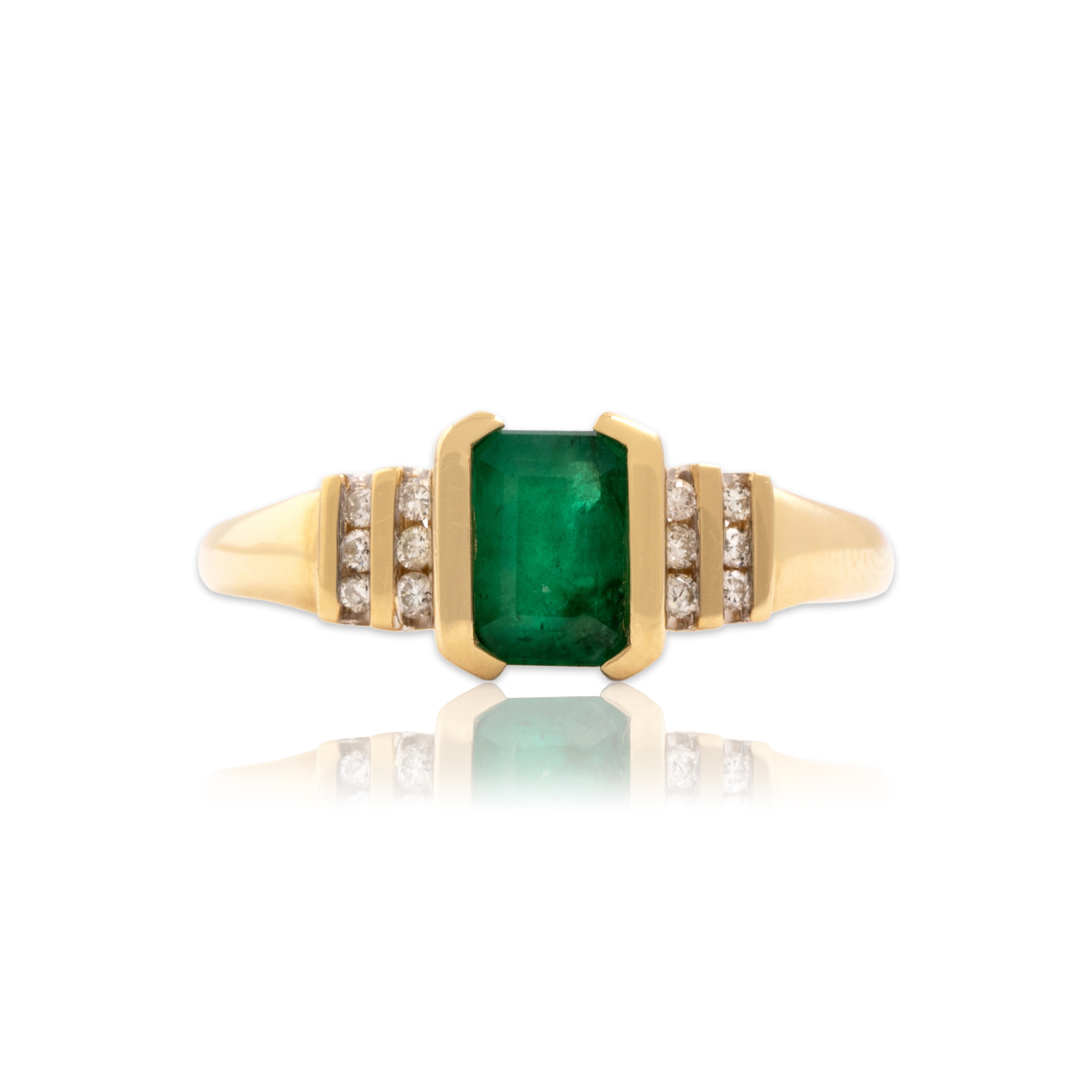 Vintage 14k Yellow Gold .93ct Emerald Diamond Sleek Channel Shoulder Ring - Close-up view