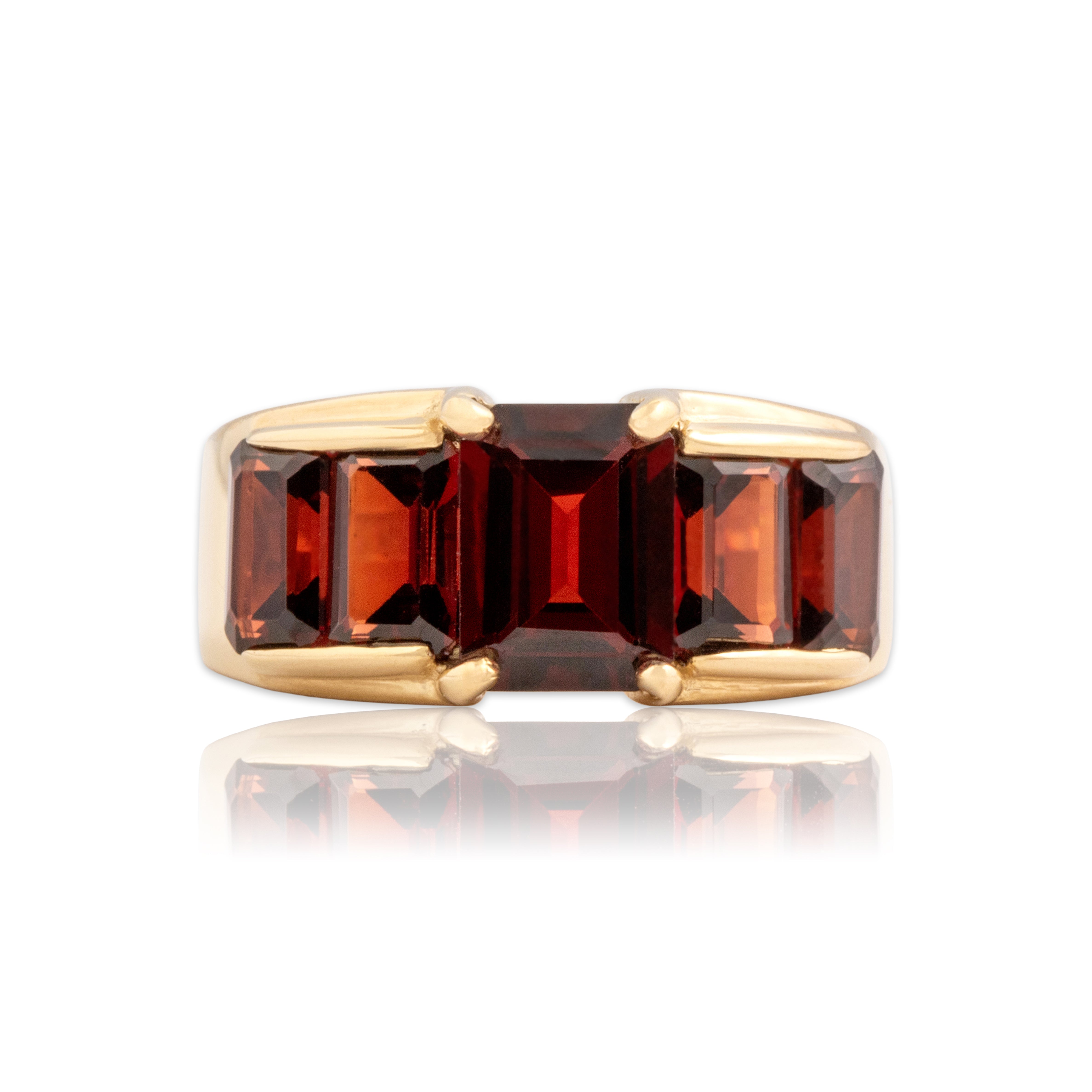 Vintage 14k Yellow Gold 4.07cttw Garnet Sleek Rectangular Channel Ring - Close-up view