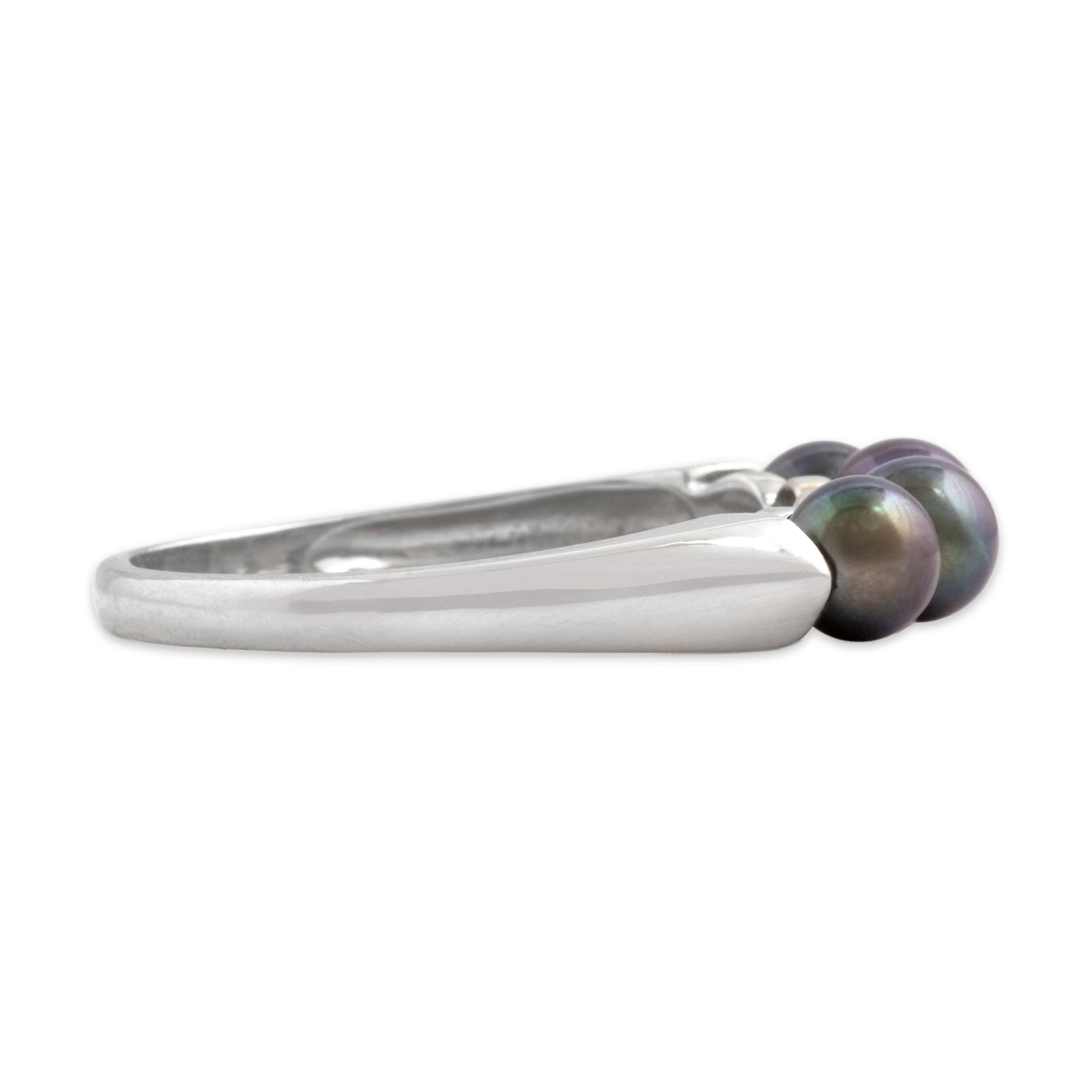Vintage 14k White Gold Tahitian Pearl Chic Gleaming Row Ring - Side view