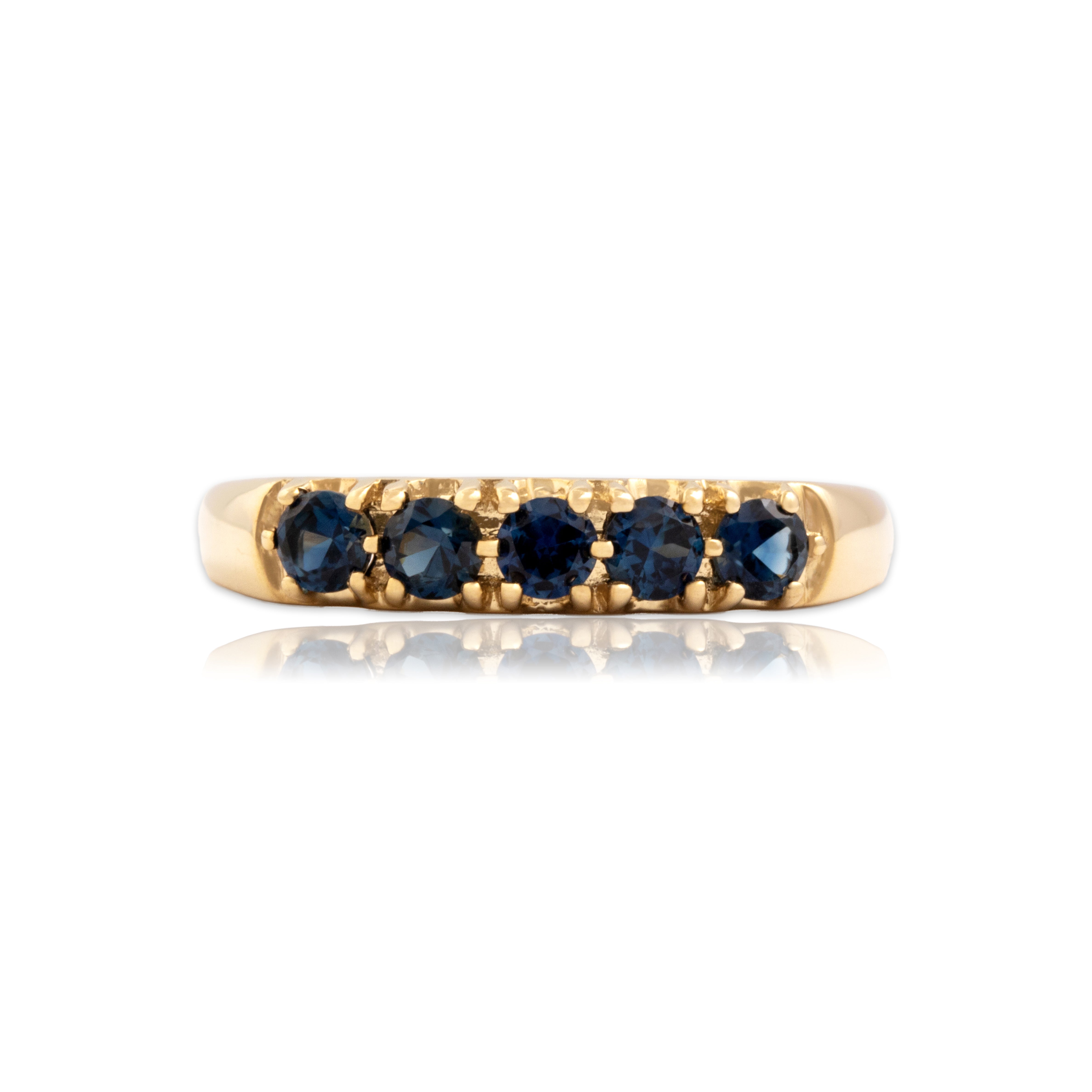 Vintage 14k Yellow Gold .62cttw Blue Sapphire Bright Round Line Ring - Close-up view