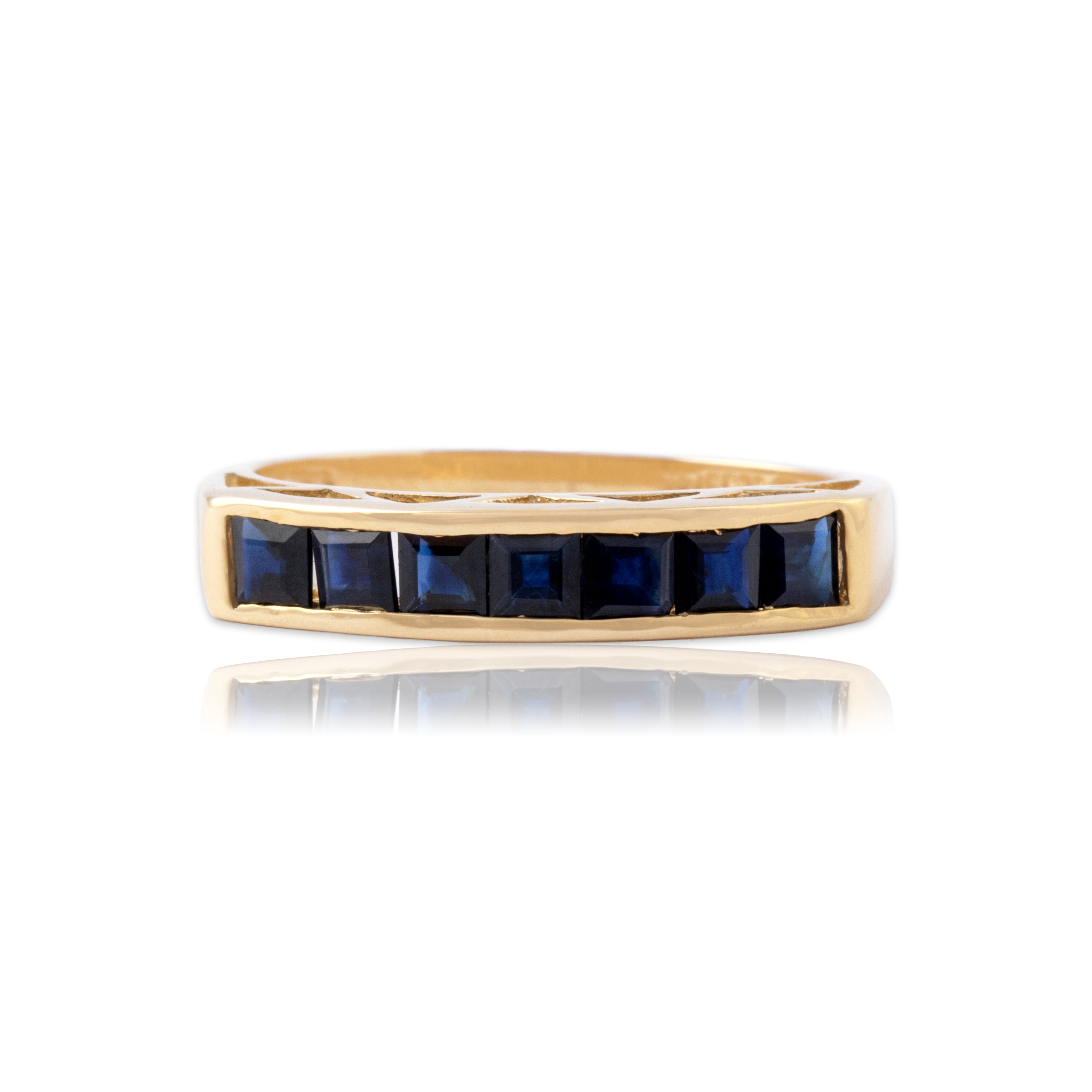 Vintage Lightweight 14k Yellow Gold .81cttw Blue Sapphire Geometric Channel-Set Ring - Close-up view