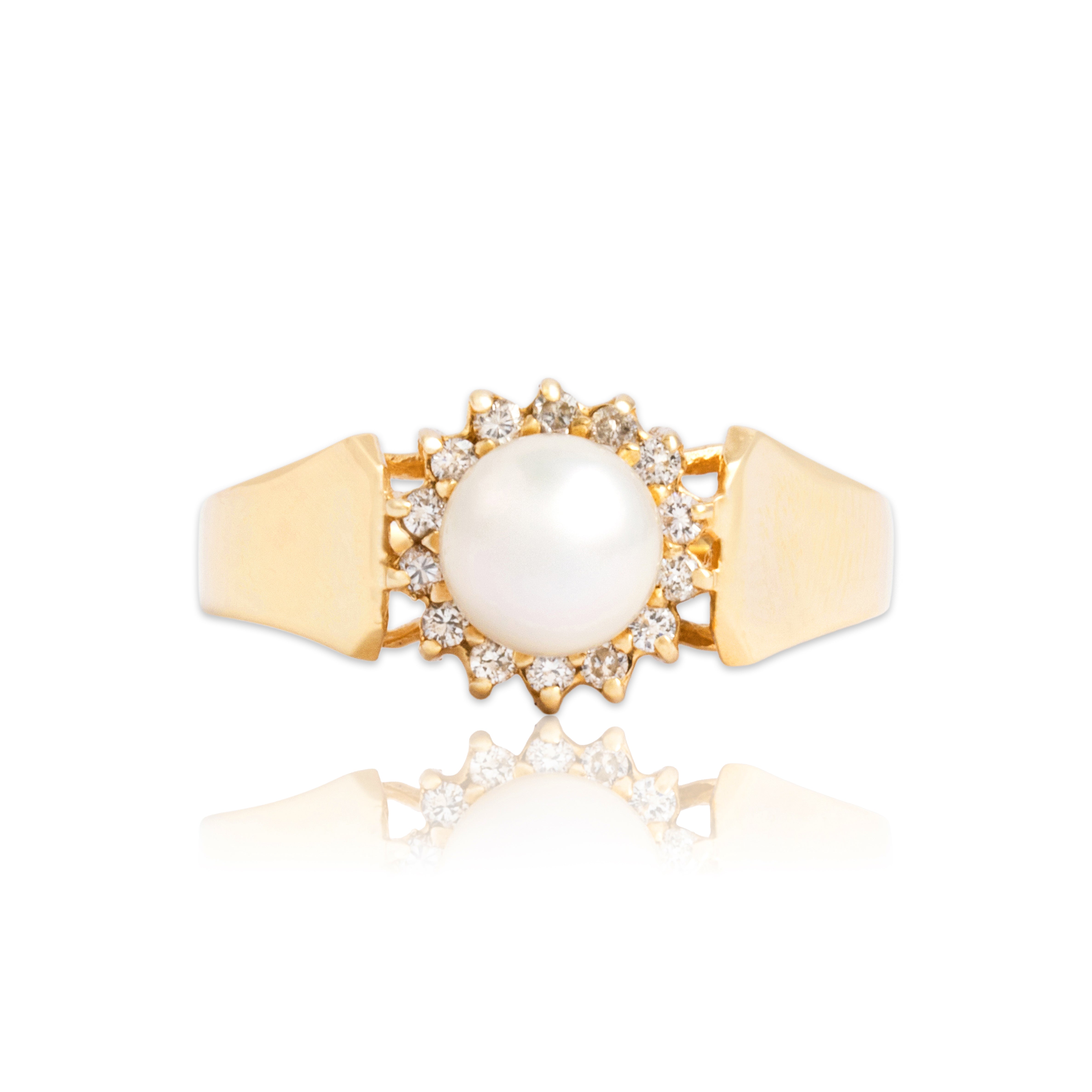 Vintage 14k Yellow Gold Pearl Diamond Luminous Halo Ring 7.75