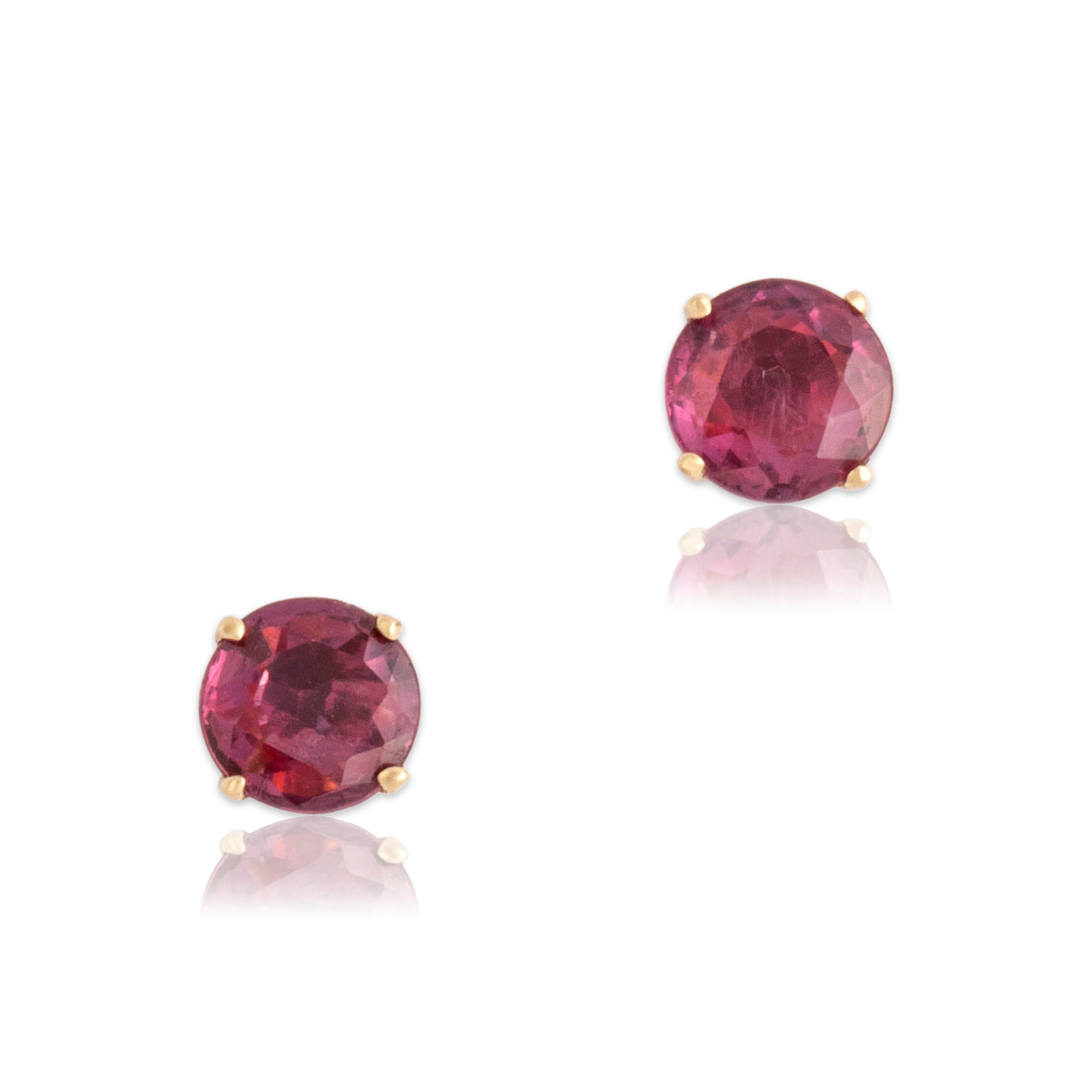 Vintage Lightweight Small 14k Yellow Gold Ruby Everyday Simple Stud Earrings