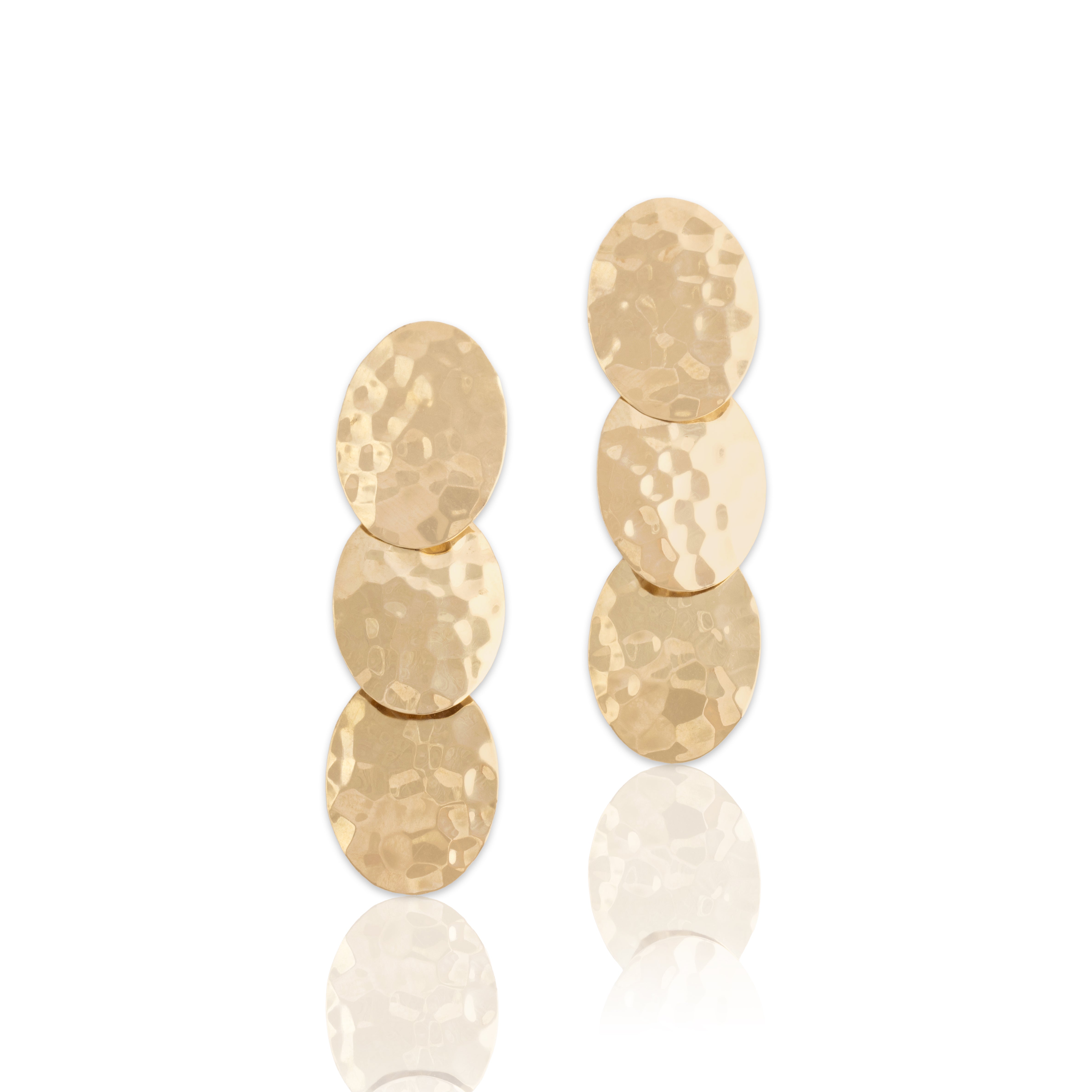Vintage 14k Yellow Gold Long Hammered Oval Disc Dangle Earrings - Close-up view