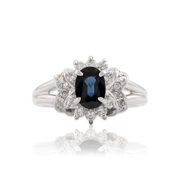 Vintage Platinum [Custom Carat] Dazzling Split Shoulder Ring - Close-up view