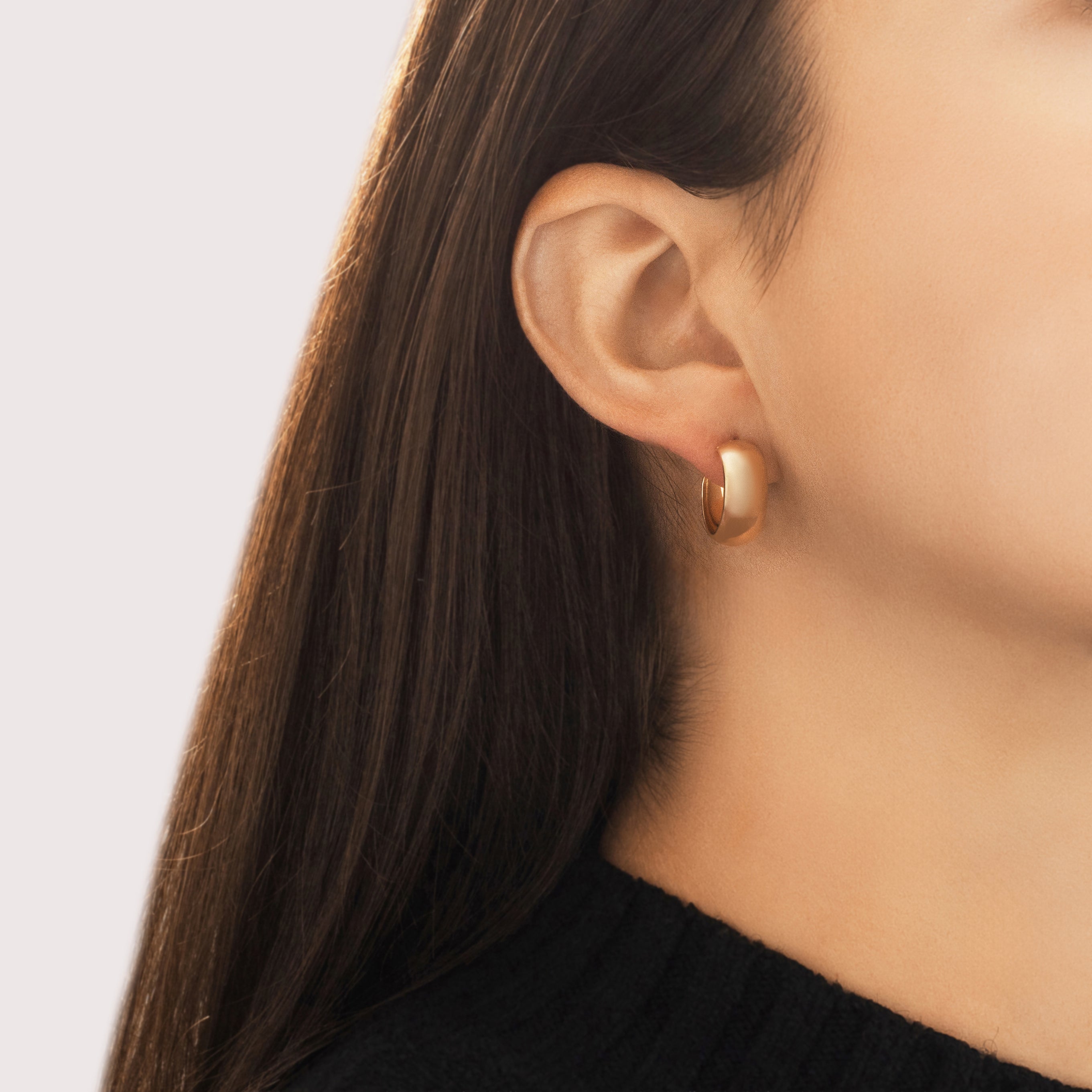 Vintage 14k Yellow Gold Gleaming Everyday Hoop Earrings