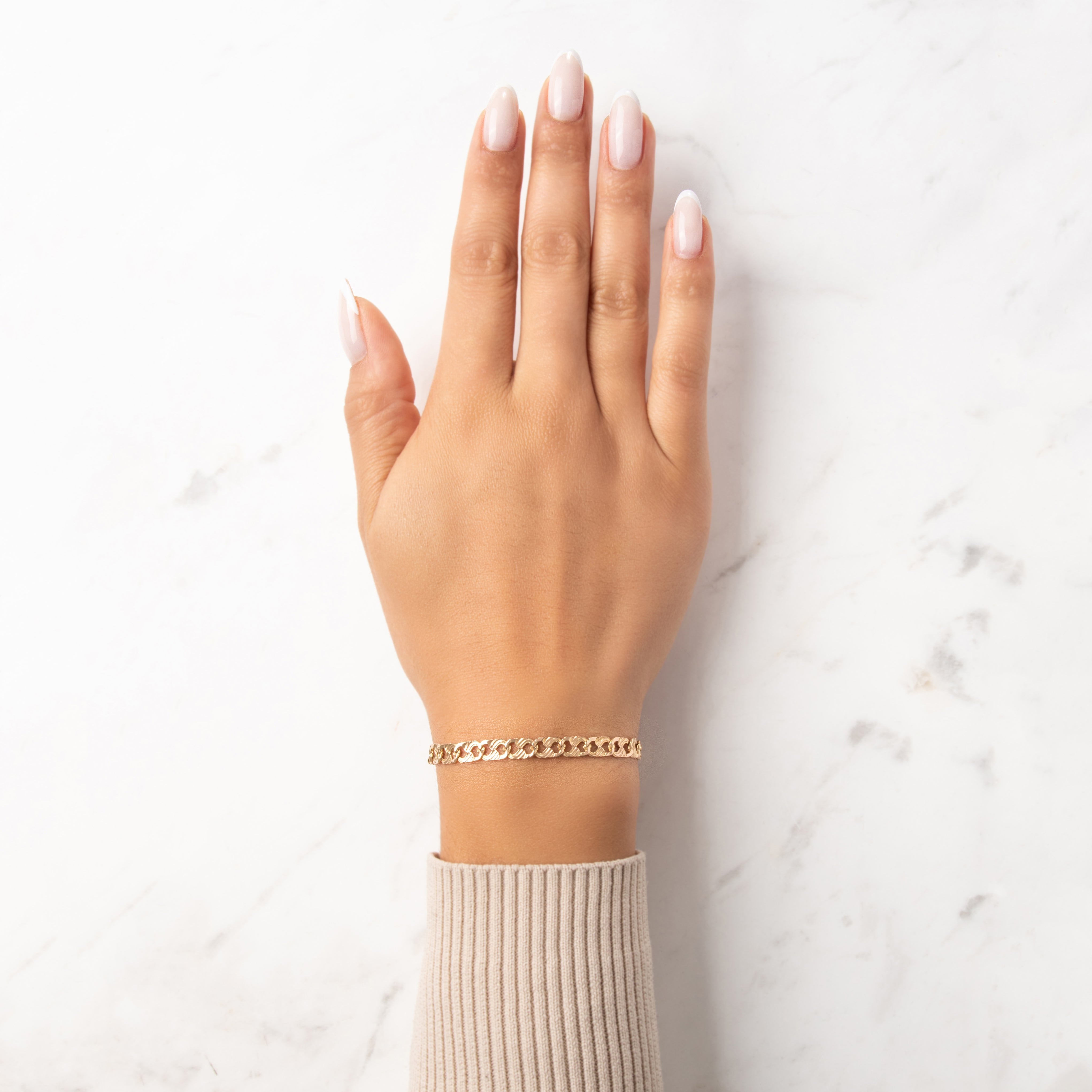 Vintage Italian Lightweight 14k Rosy Yellow Gold Ridged Link Bracelet - On model view