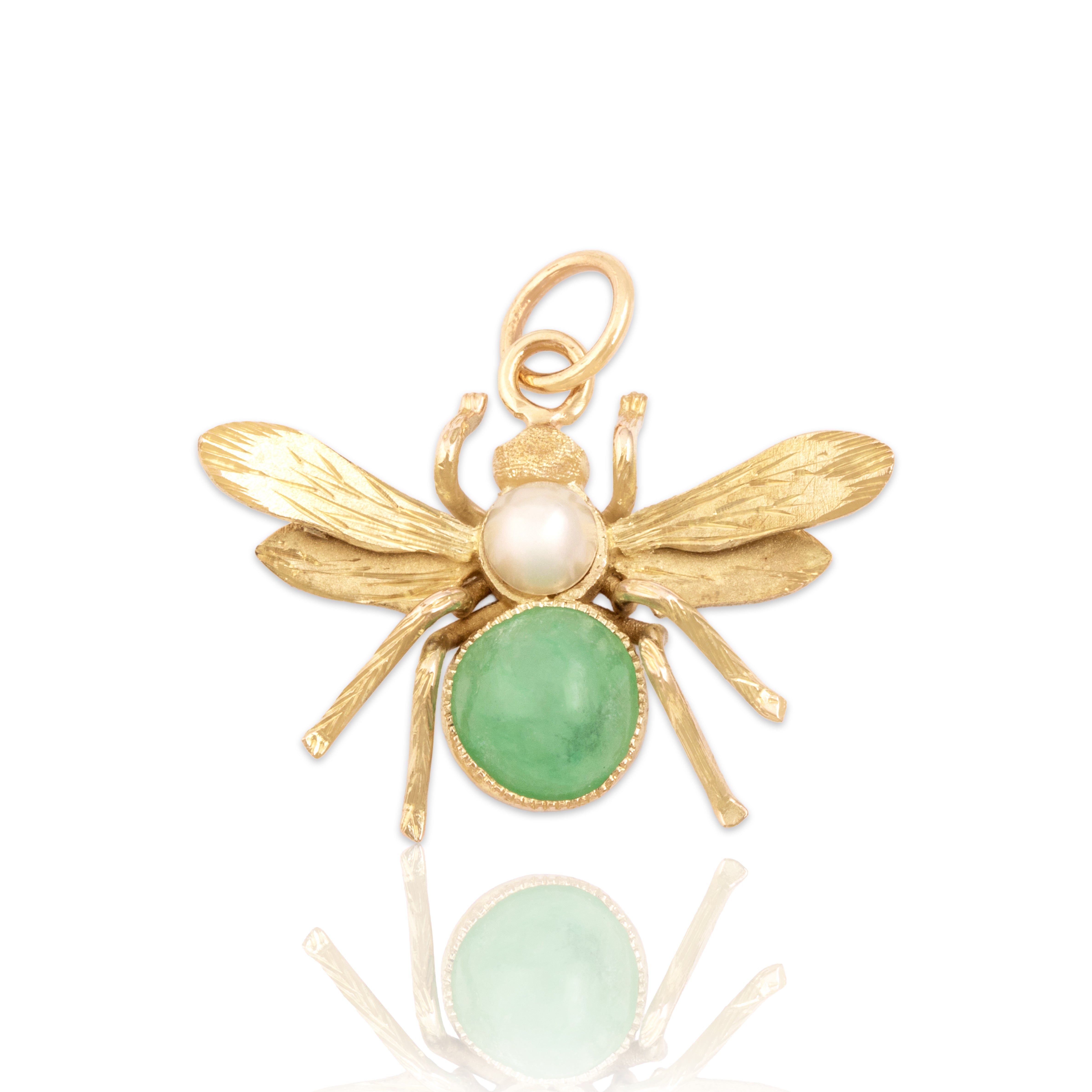 Vintage 10k Yellow Gold .9ct Jade Pearl Friendly Flying Bug Charm / Pendant