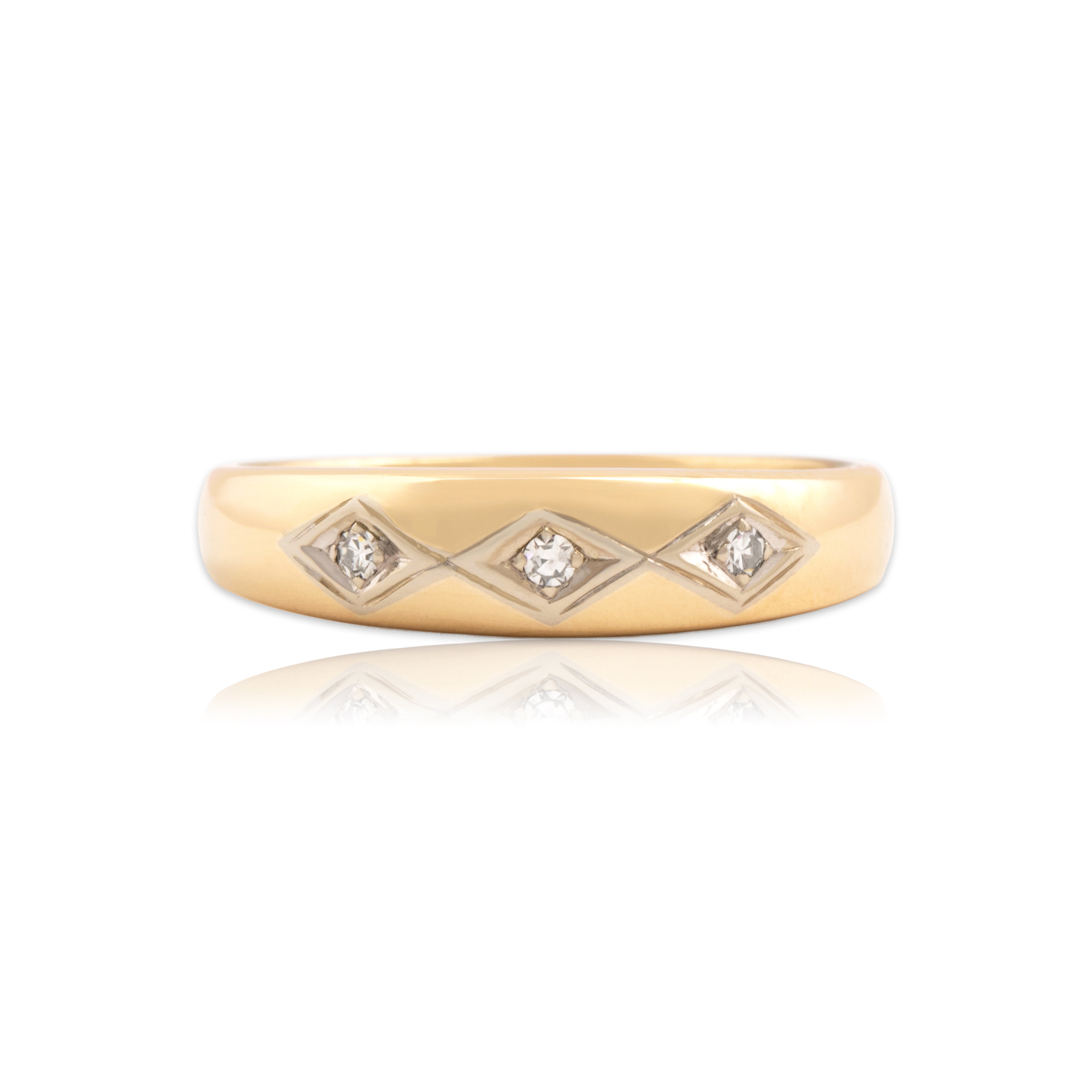 Vintage 14k Yellow & White Gold Diamond Gleaming Rhombus-Set Trio Band Ring - Close-up view