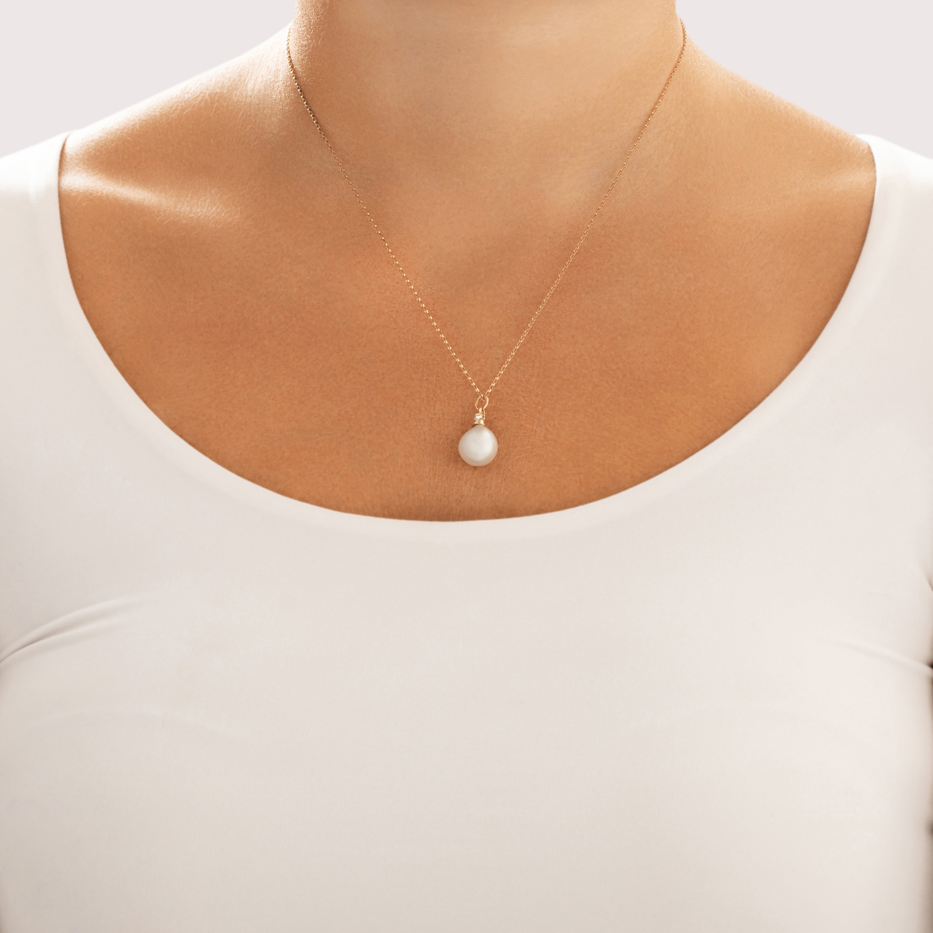 Vintage 14k Yellow Gold Diamond Pearl Round Luminous Duo Charm / Pendant