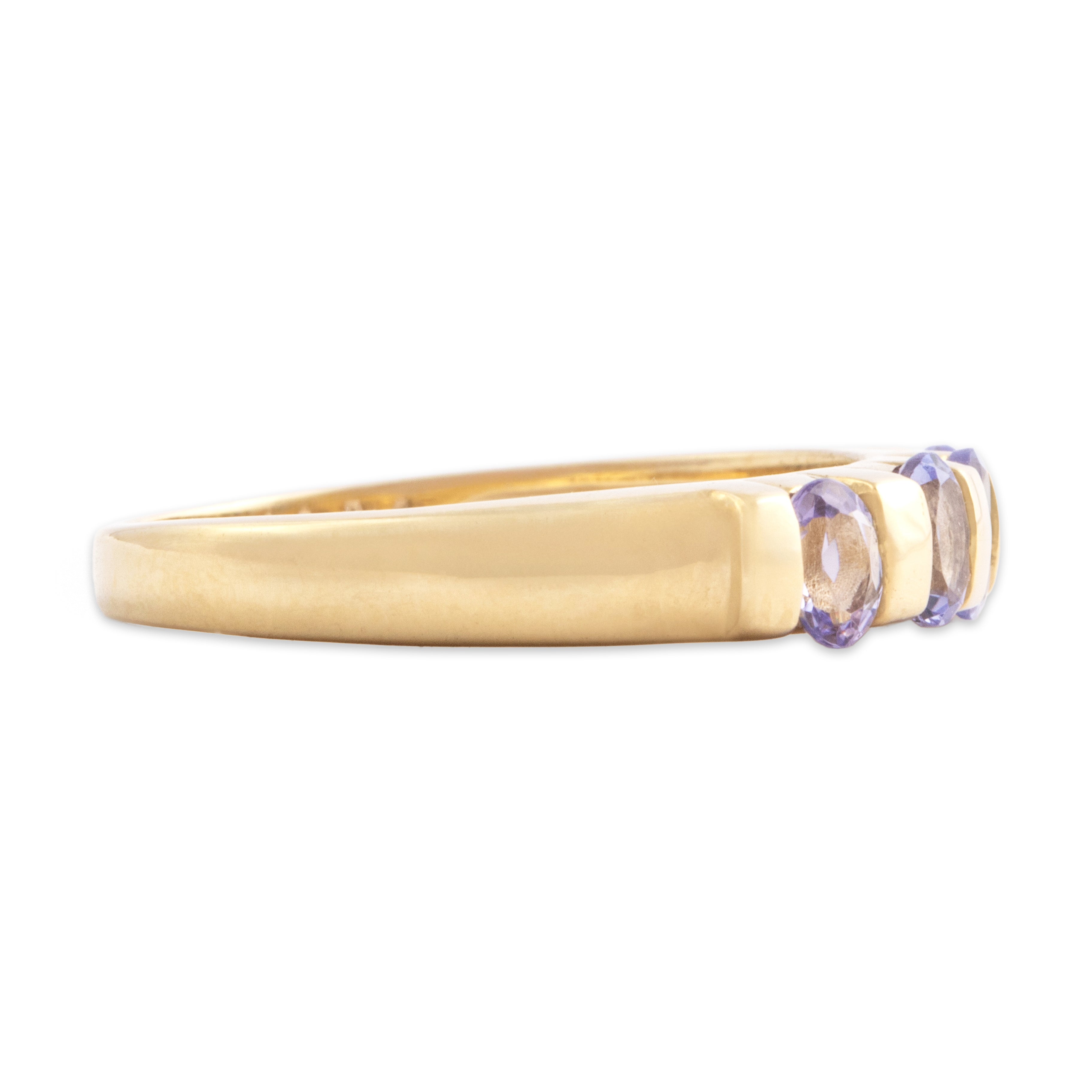 Vintage 14k Yellow Gold .58cttw Tanzanite Pastel Purple Oval Line Ring - Side view
