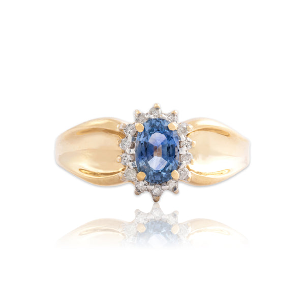 Vintage 14k Yellow Gold 1.01ct Light Blue Sapphire Diamond Gleaming Sky Halo Ring - Close-up view