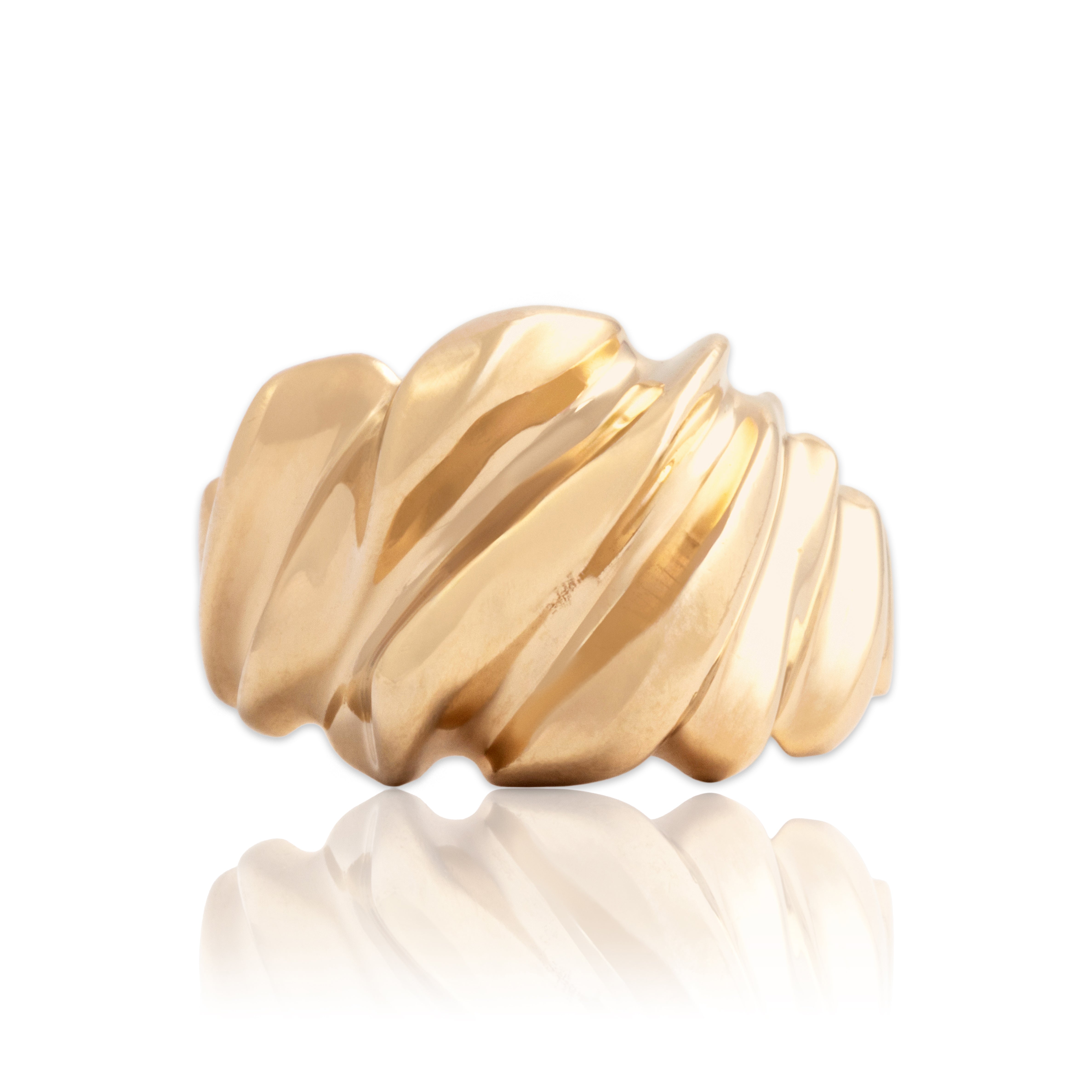 Vintage 14k Yellow Gold Bold Organic Flowing Ring - Close-up view