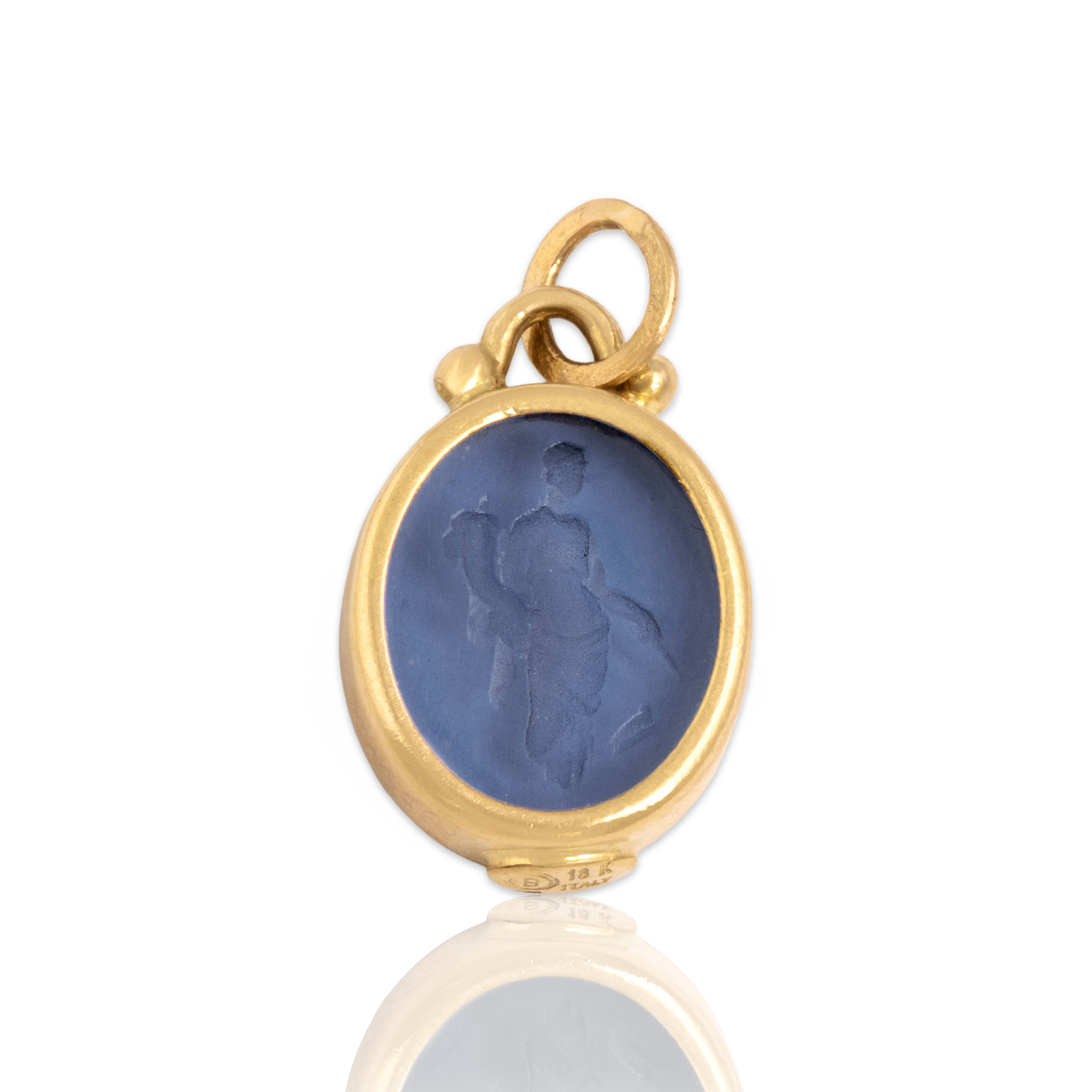 Vintage Italian 18k Yellow Gold Blue Glass Oval Intaglio Charm / Pendant