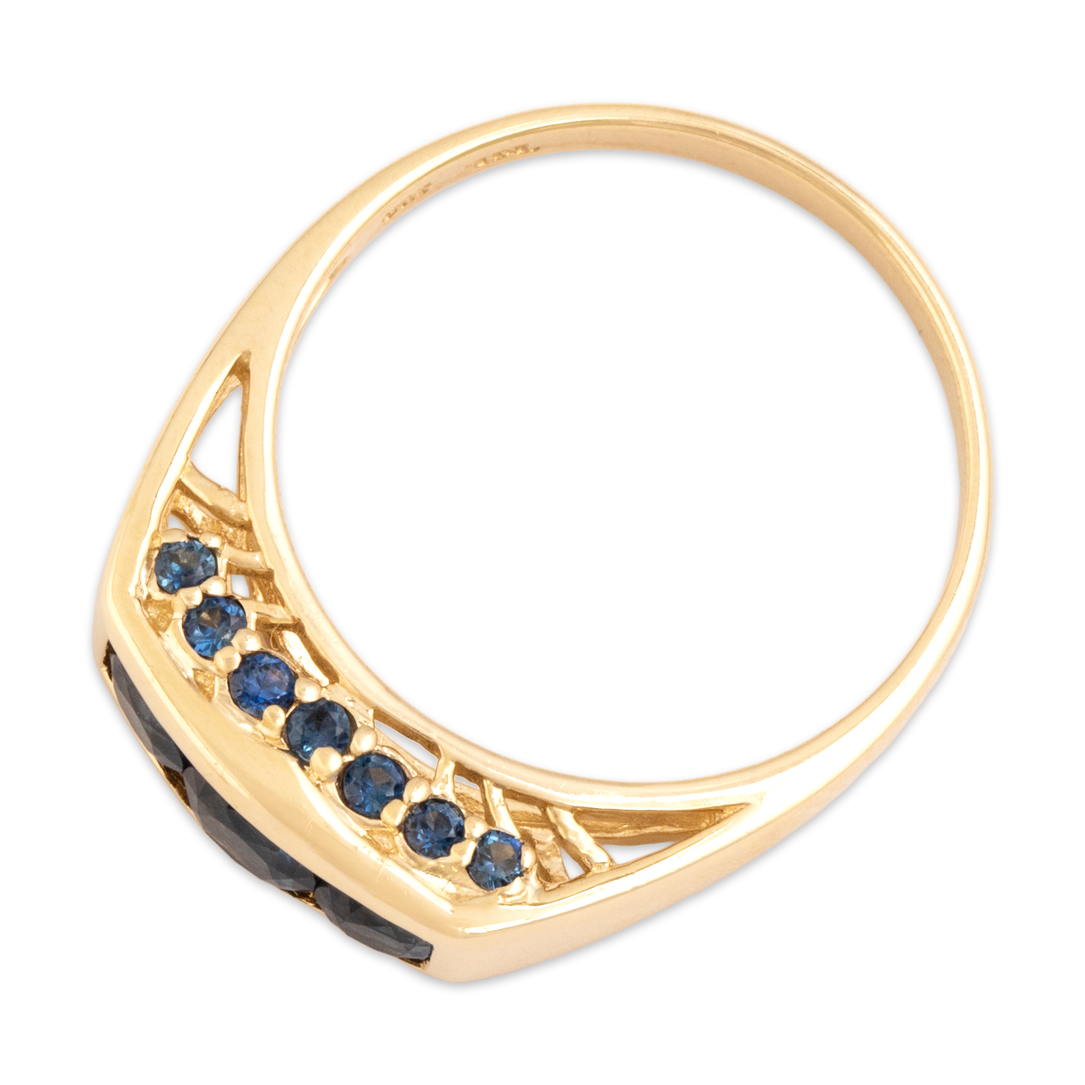 Vintage 14k Yellow Gold 1.08cttw Blue Sapphire East-West Bezel Ring - Overall view