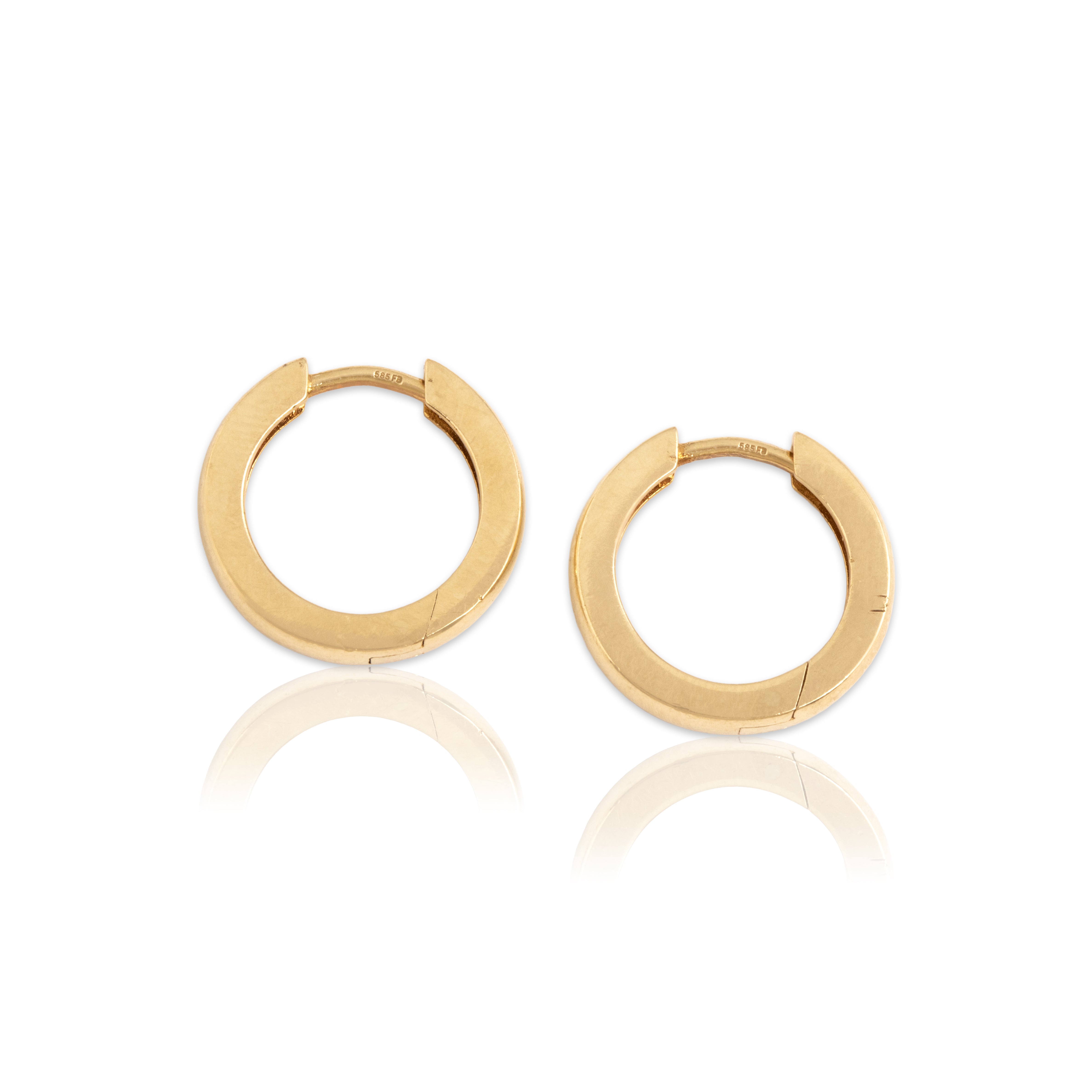 Vintage Small 14k Yellow Gold Chic Huggie Hoop Earrings - Close-up view