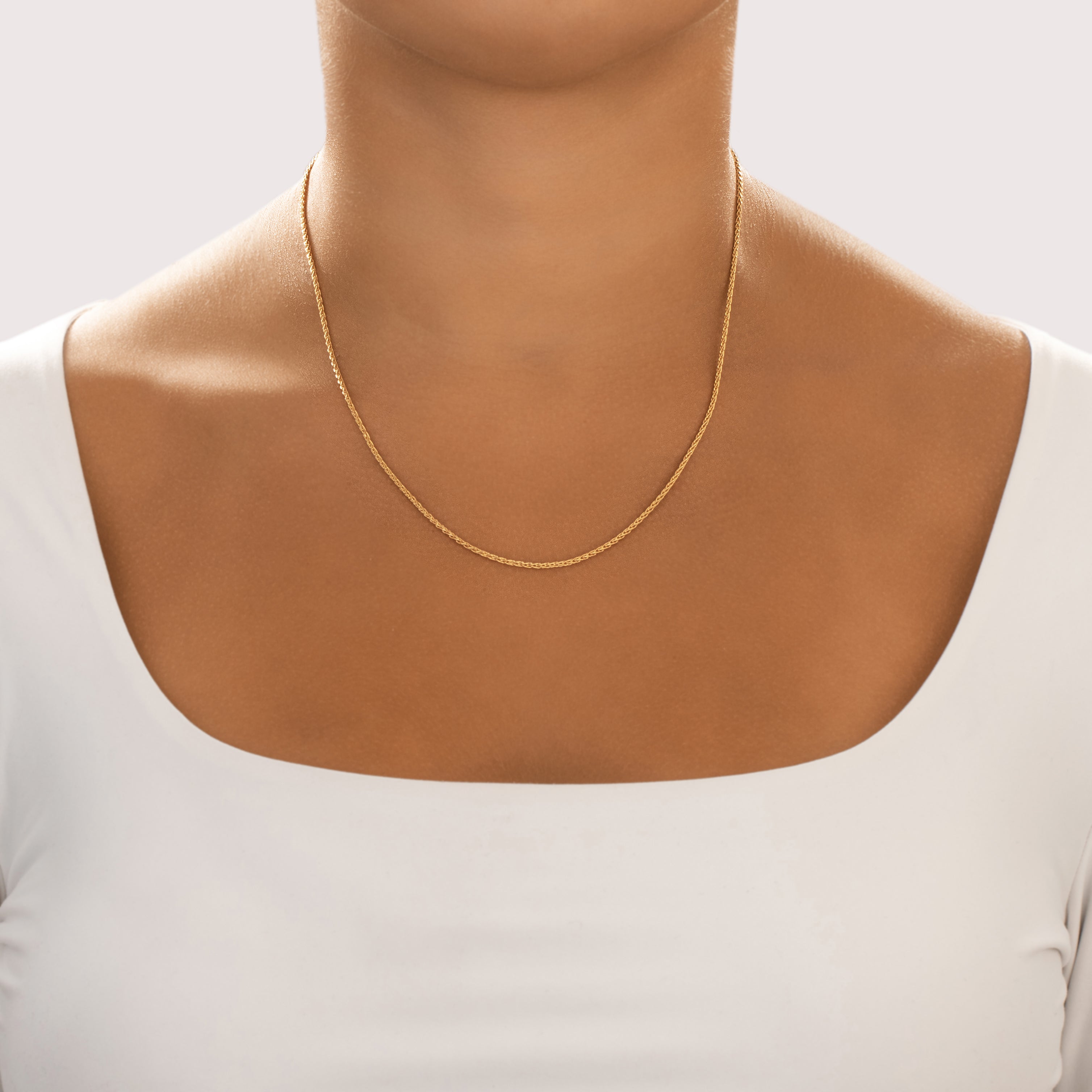 Vintage Italian 18k Yellow Gold 1.5mm Chic Wheat Chain - On model view