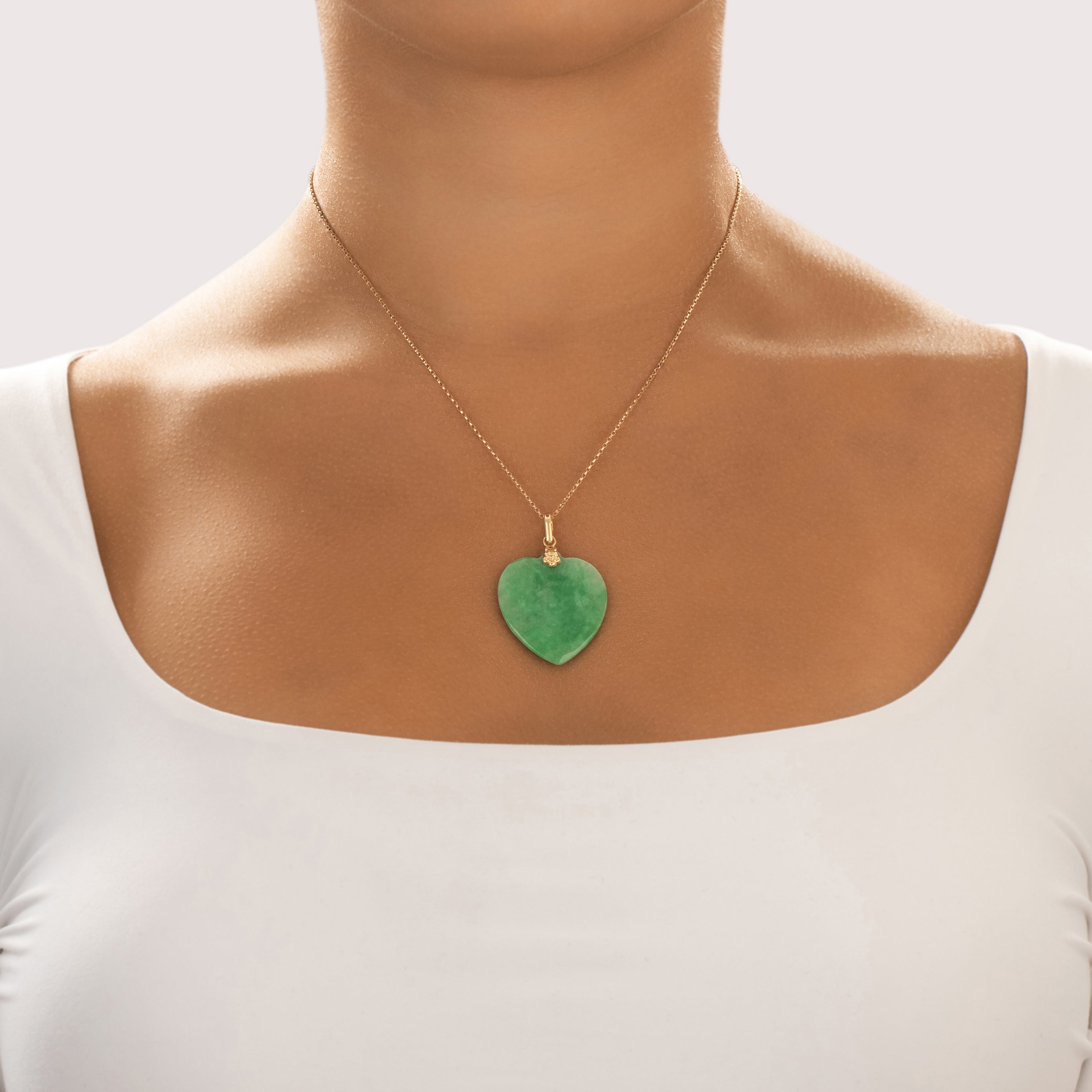 Vintage 14k Yellow Gold 34.09ct Jade Vibrant Heart Pendant