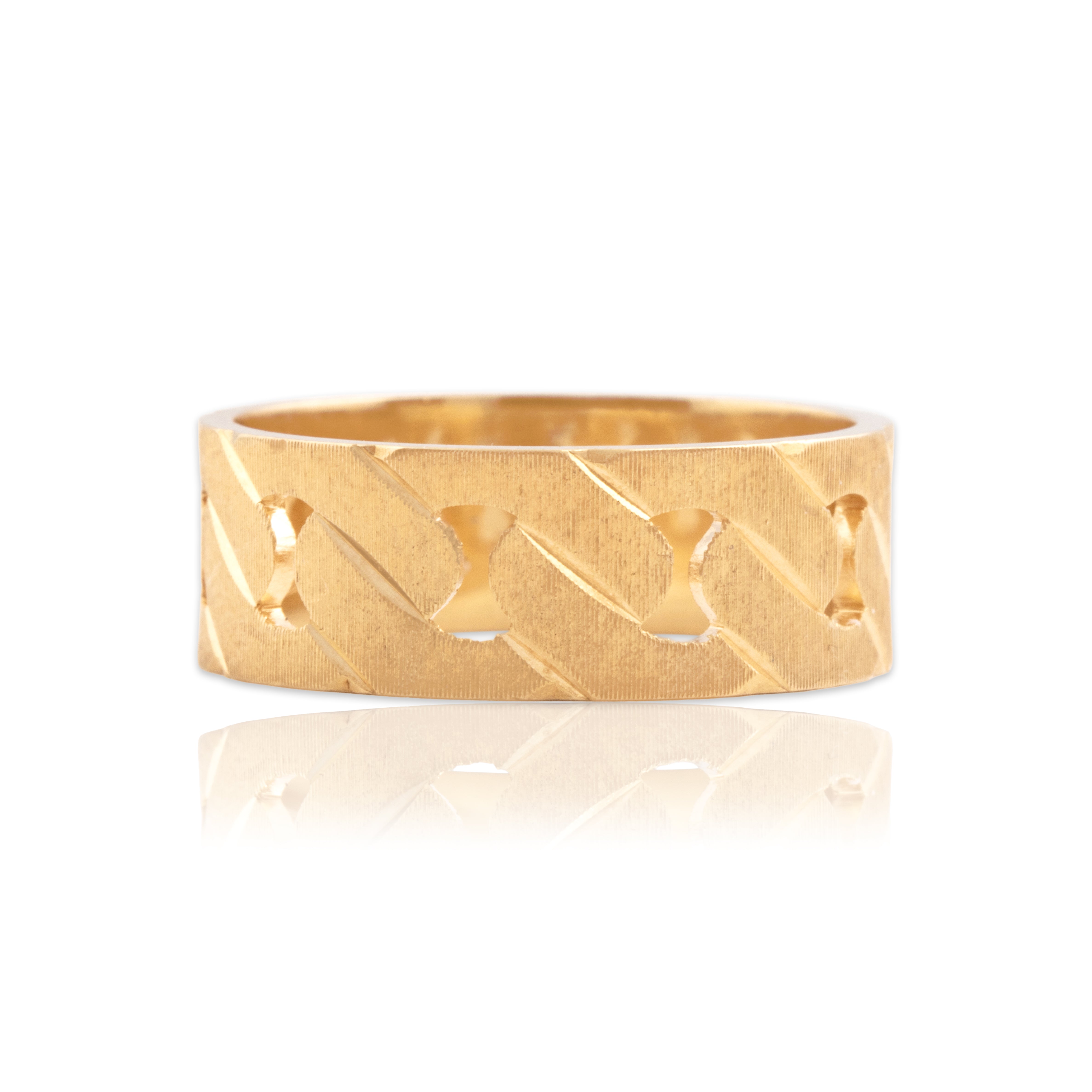 Vintage 14k Yellow Gold Textured Carved Link Eternity Band Ring - Close-up view
