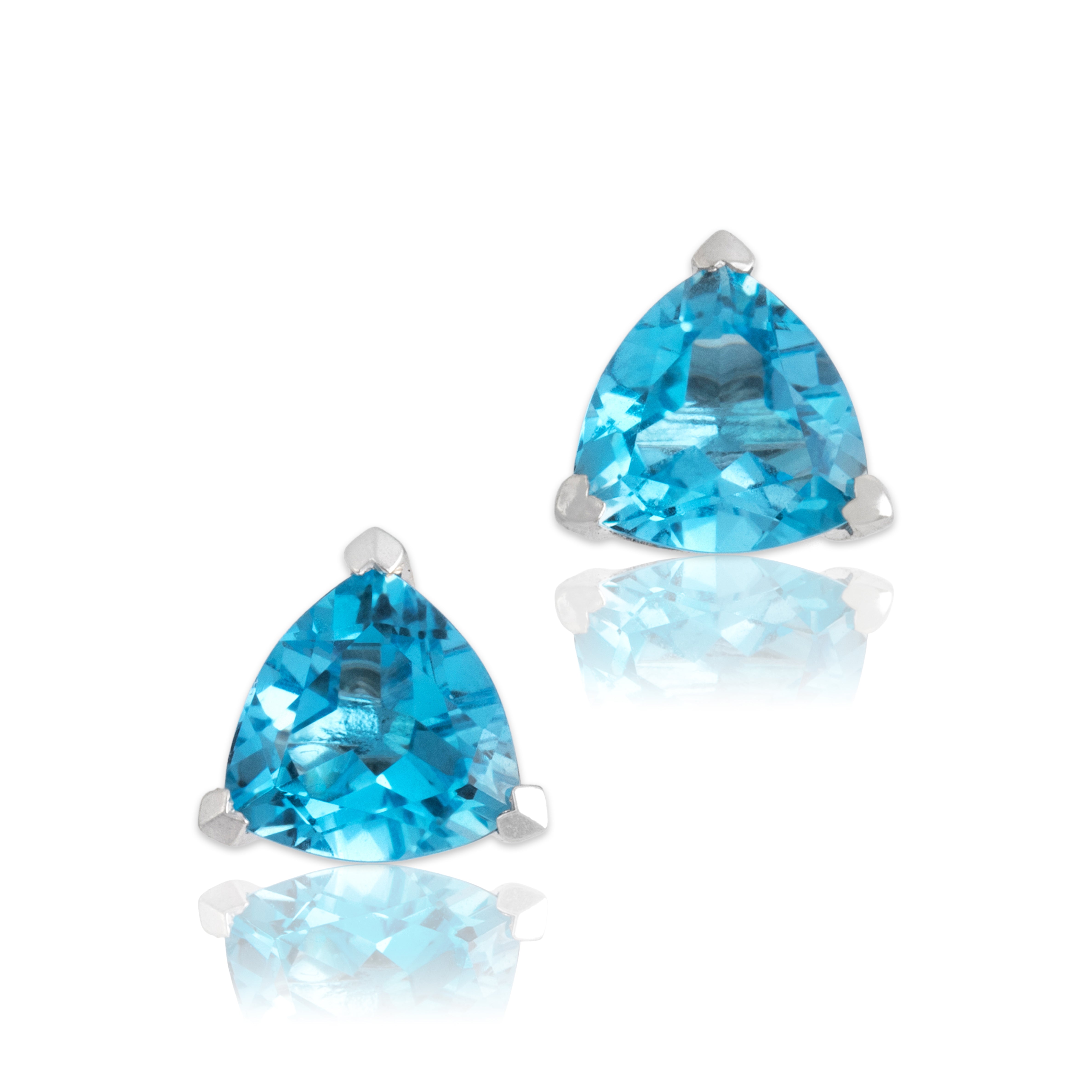 Vintage 14k White Gold 3.68cttw Blue Topaz Vibrant Triangular Stud Earrings - Close-up view