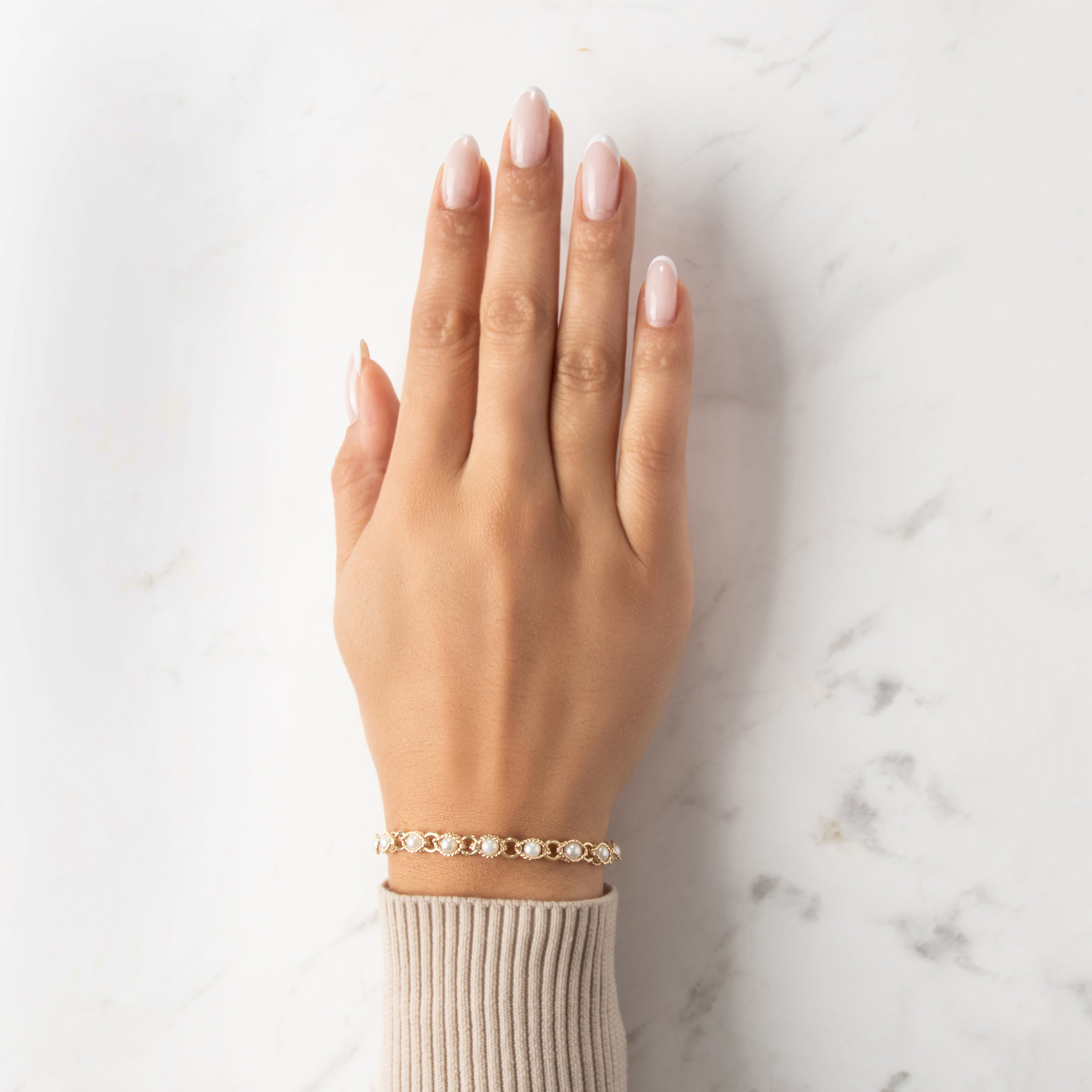 Vintage 14k Yellow Gold Pearl Luminous Rope-Framed Link Bracelet - On model view