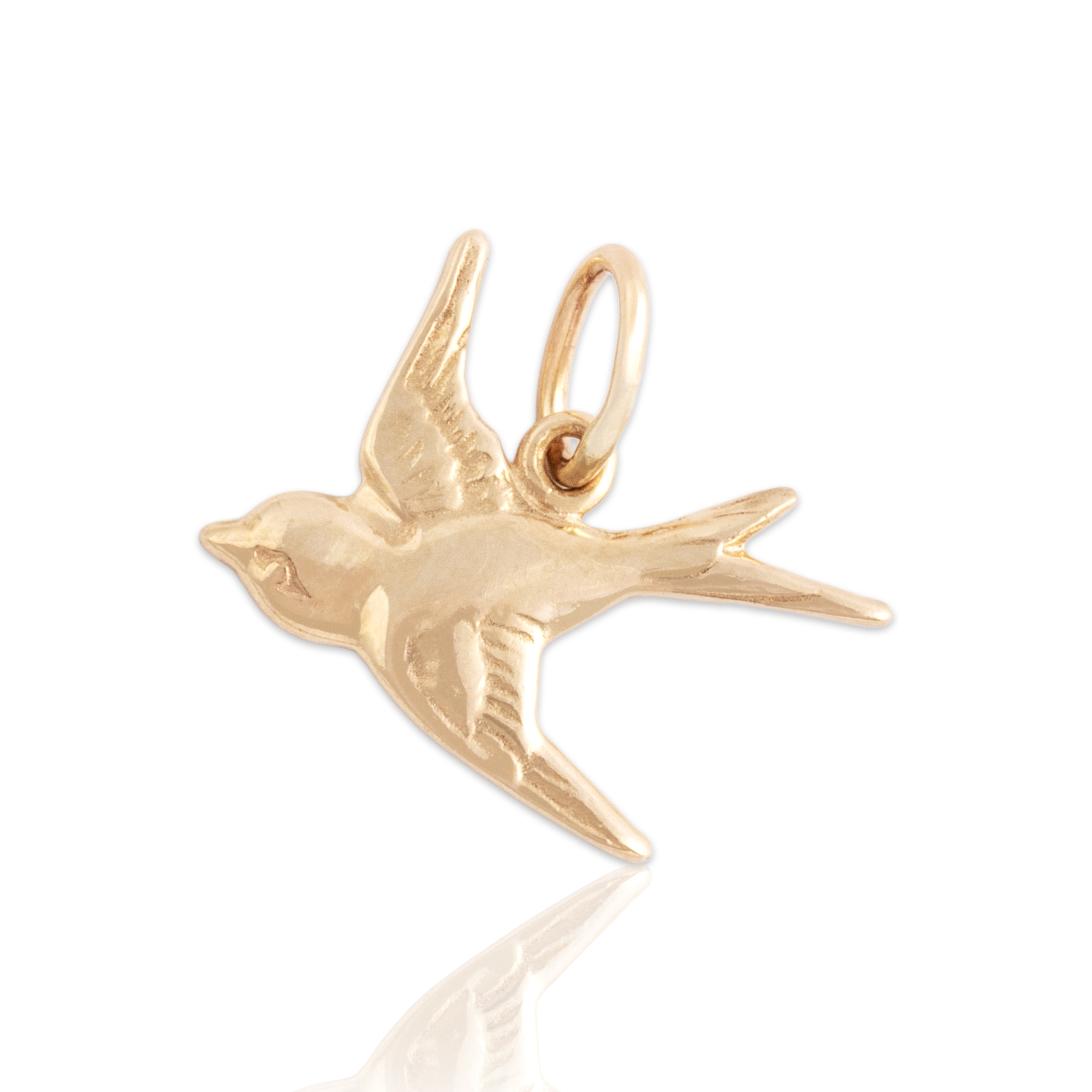 Vintage Lightweight 14k Yellow Gold Sweet Flying Sparrow Charm / Pendant - Close-up view