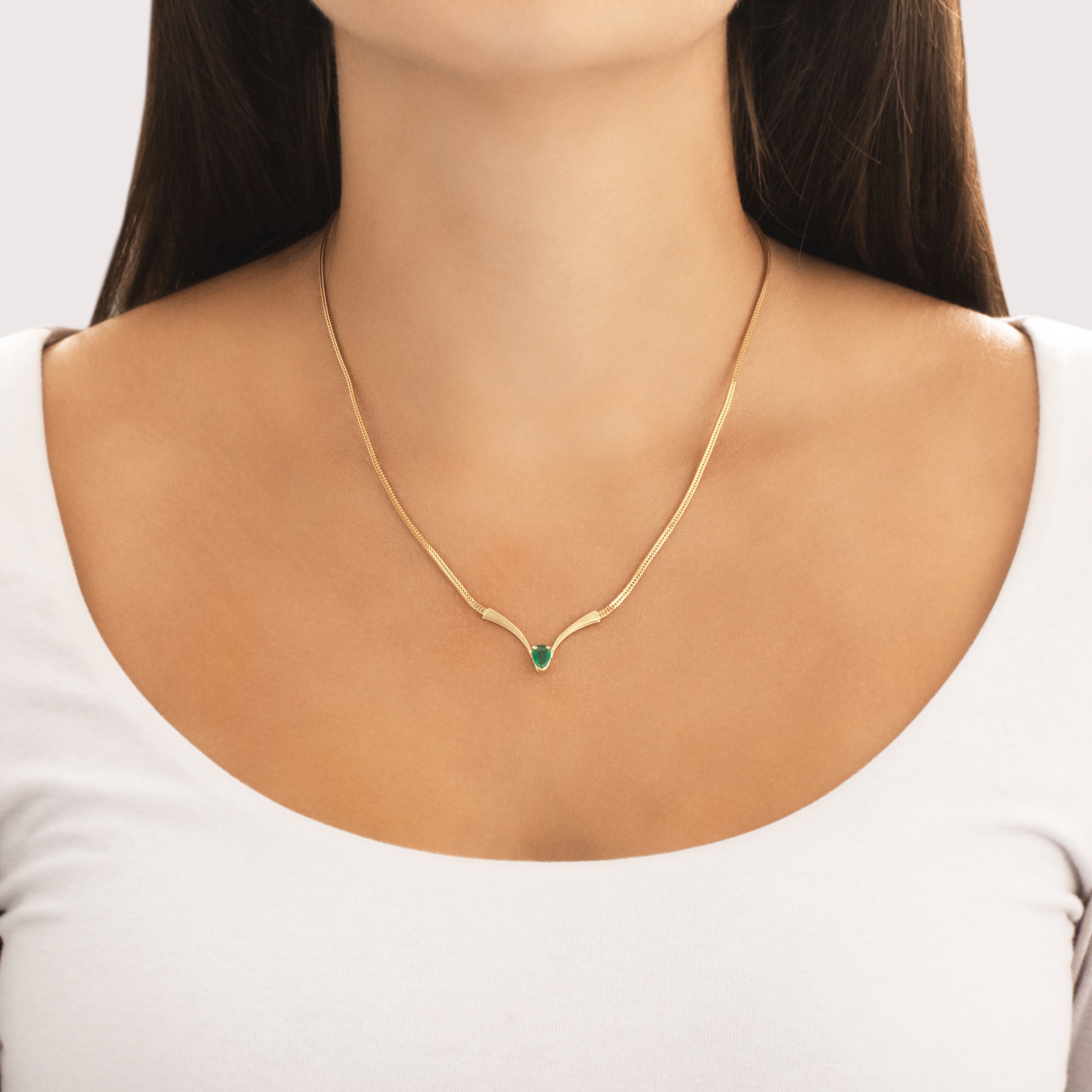 Vintage 14k Yellow Gold Emerald Elegant Chevron Flat Link Necklace - On model view