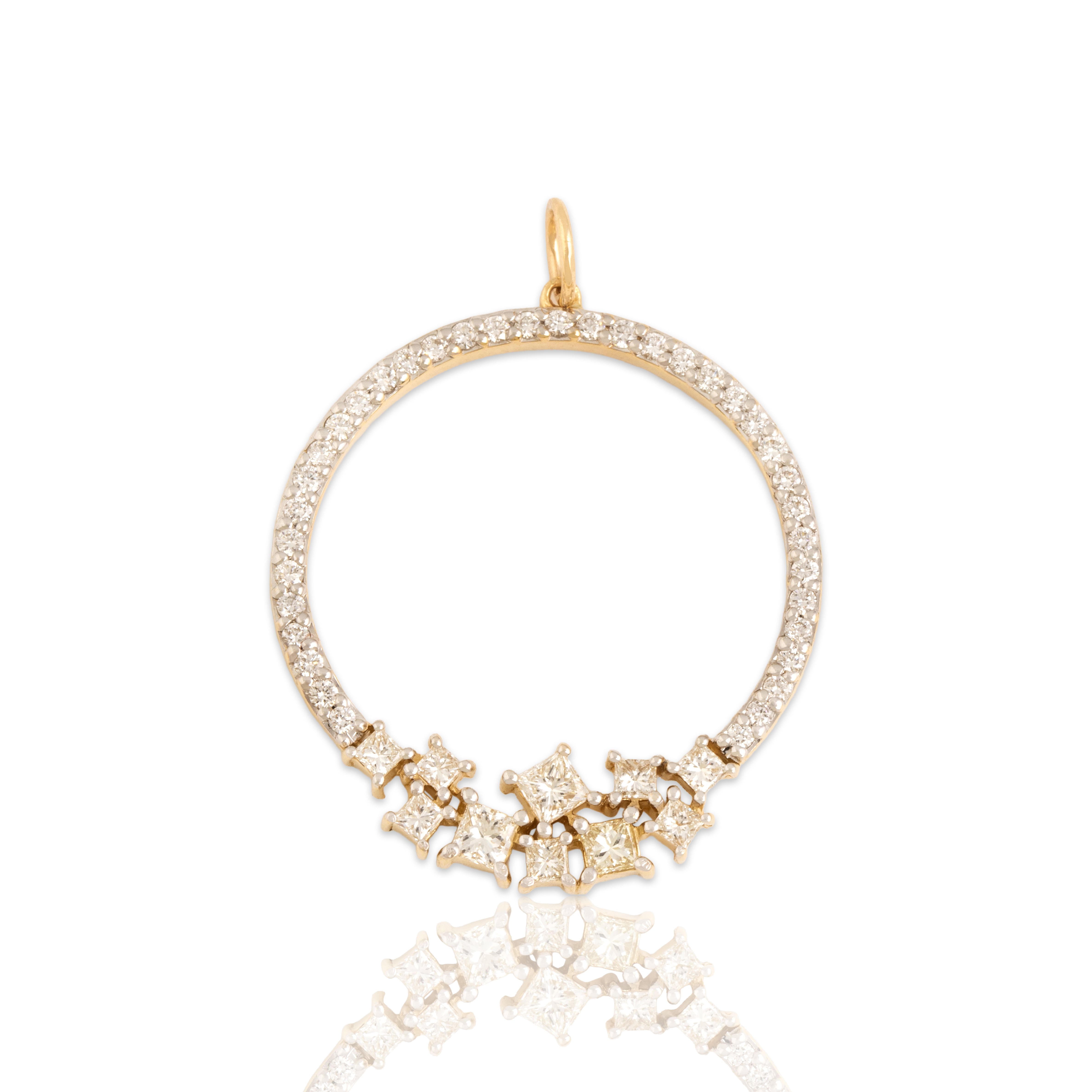 Vintage 14k Yellow Gold .78cttw Diamond Glittering Open Accented Wreath Pendant - Close-up view