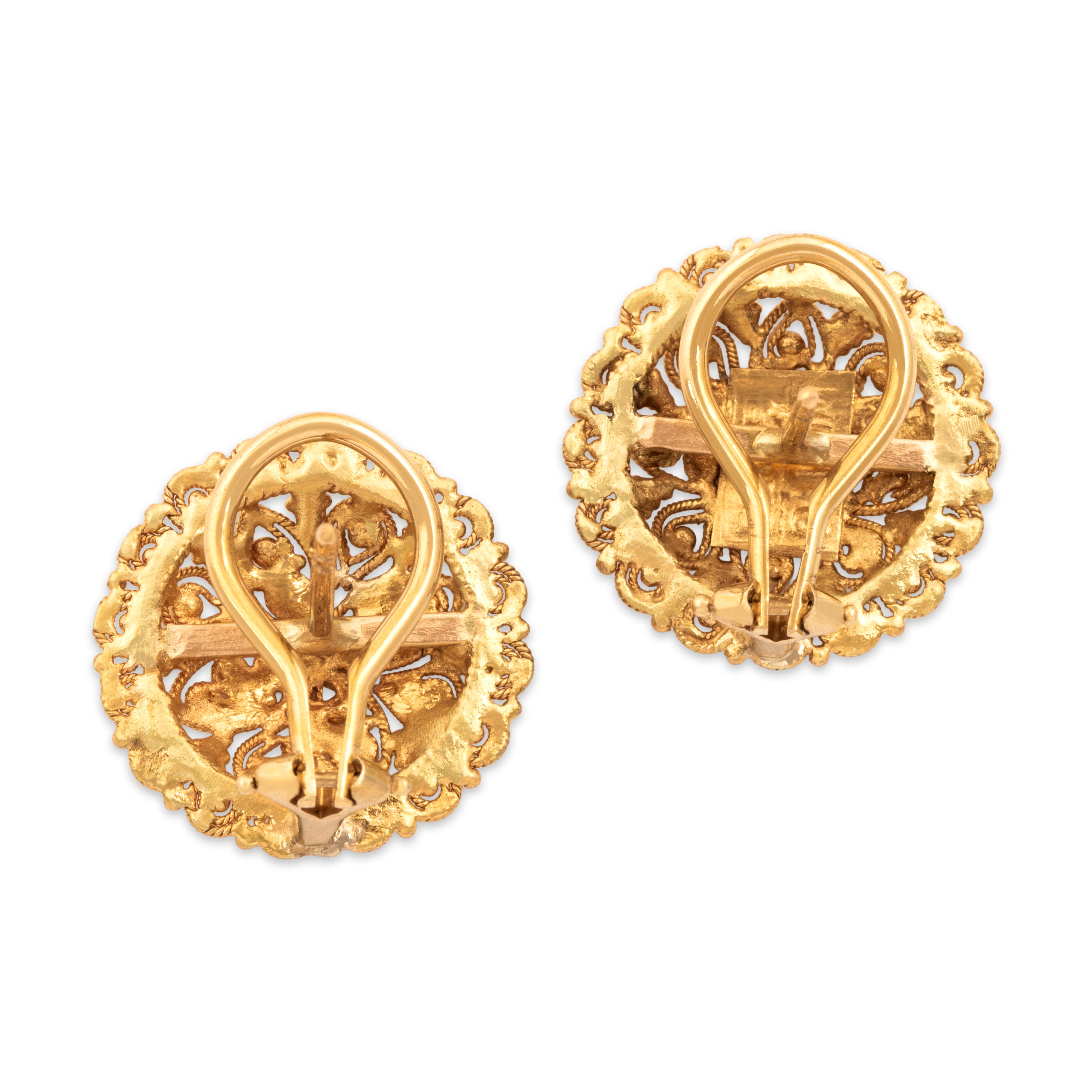 Vintage 18k Yellow Gold Incredible Ornate Rope Pattern Disc Omega-Back Earrings - Back view