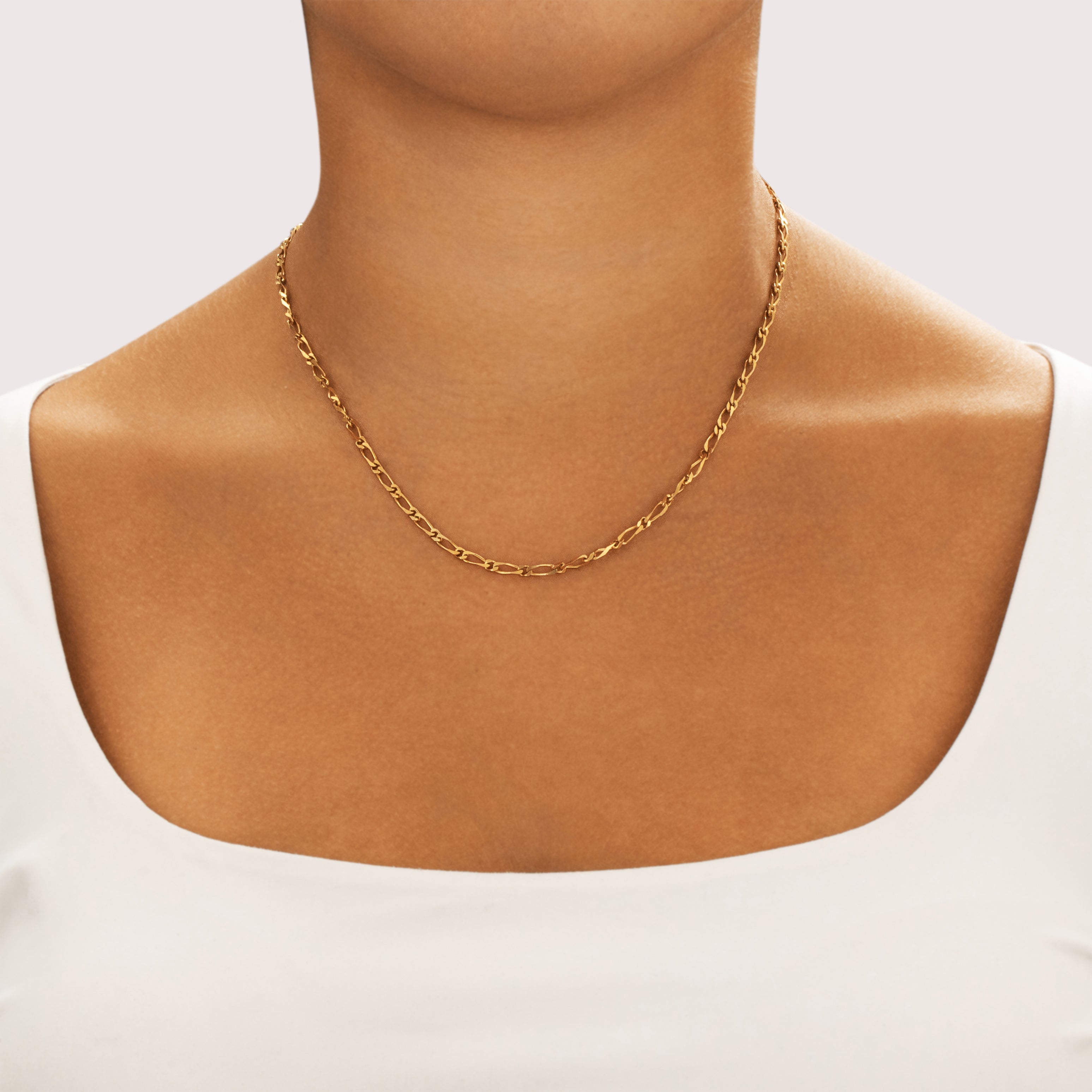 Vintage 10k Yellow Gold Single Alternating Figaro Link Necklace - On model view