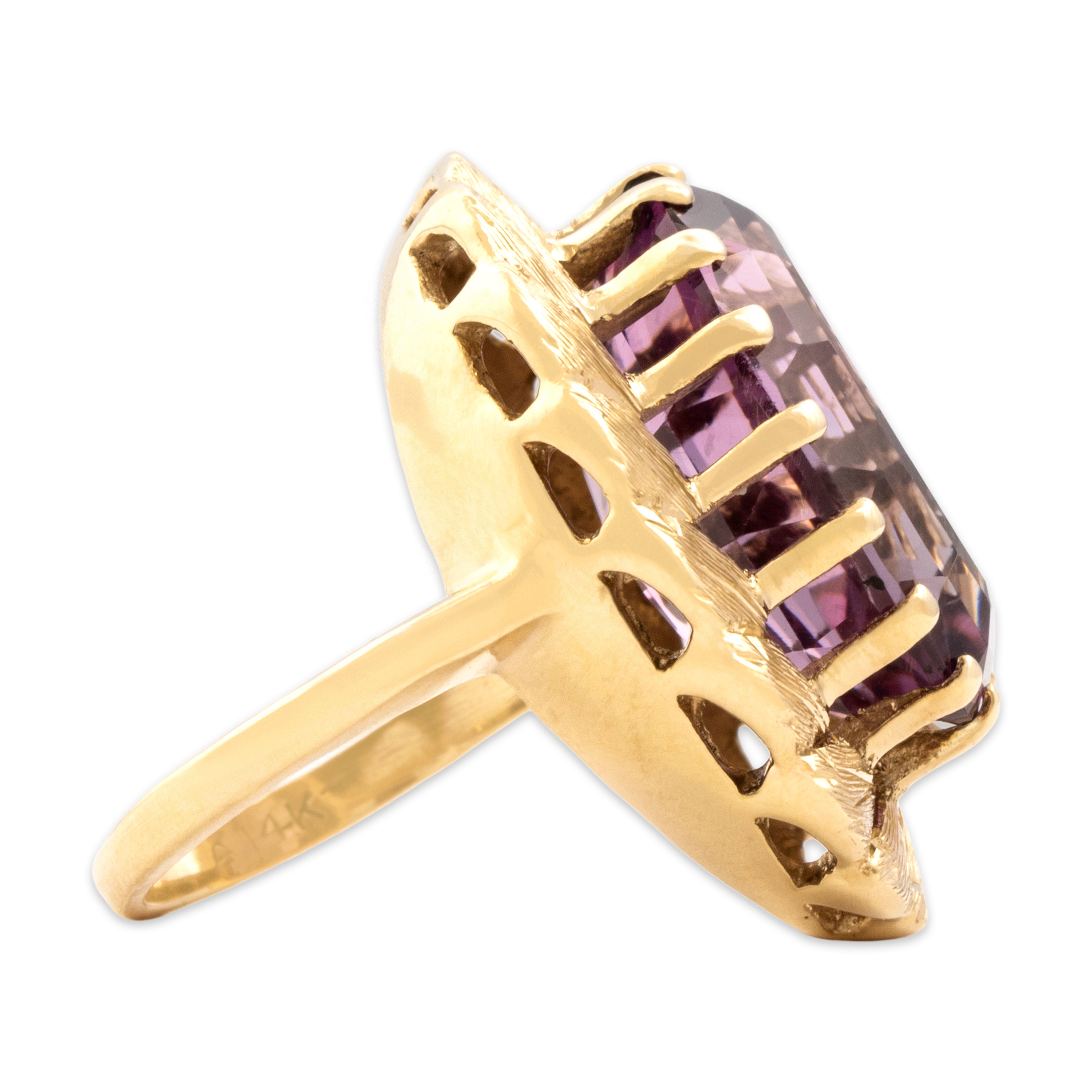 Vintage Large 14k Yellow Gold 10.25ct Amethyst Textured Frame Cocktail Ring - Side view